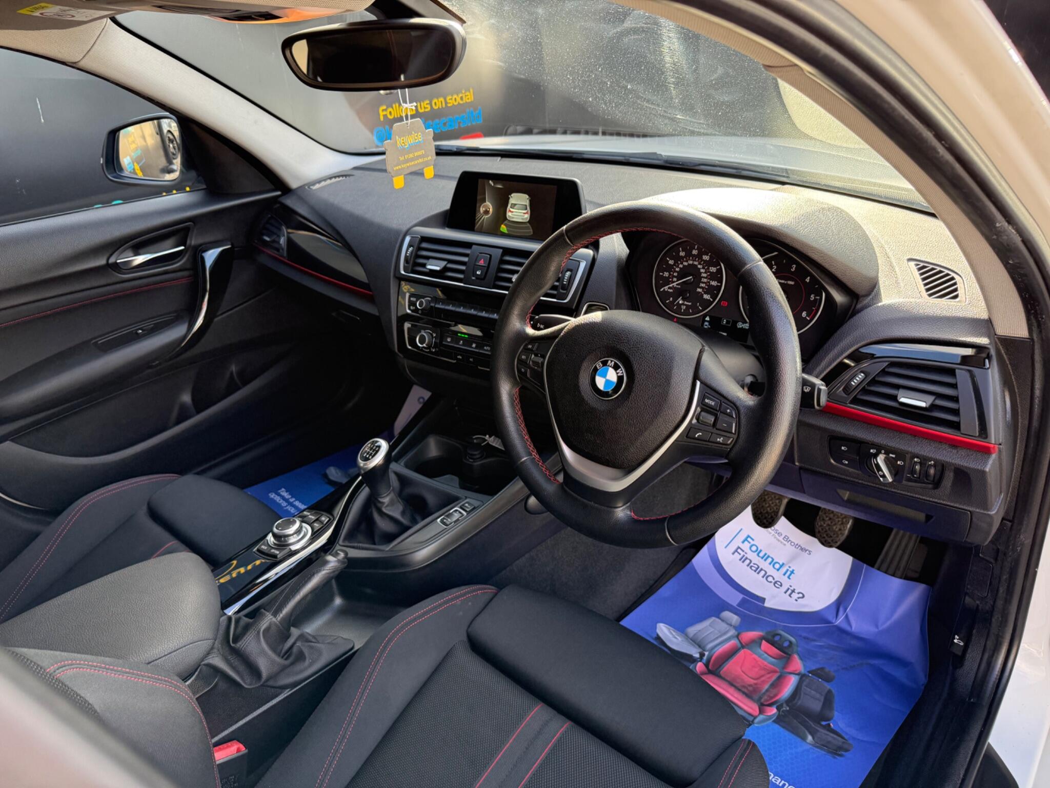 BMW 1 Series view 26