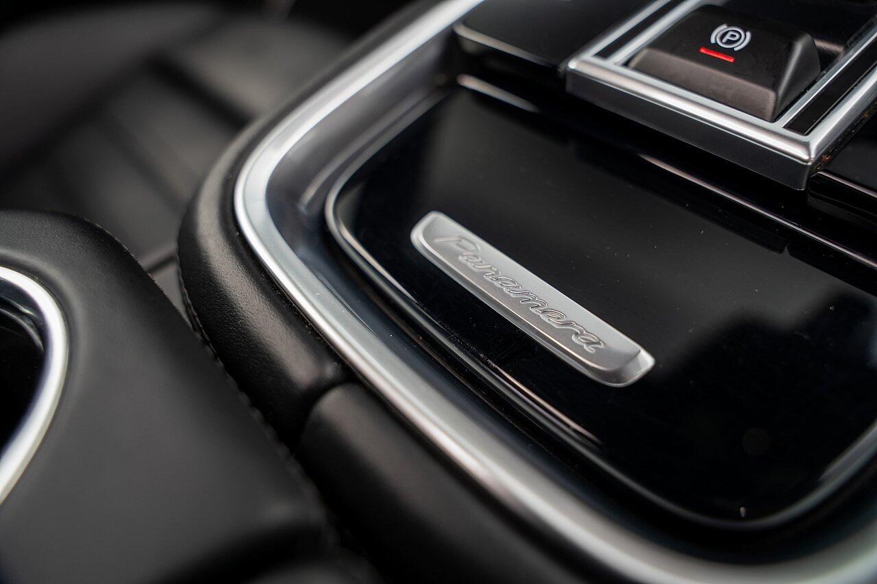Porsche Panamera view 60