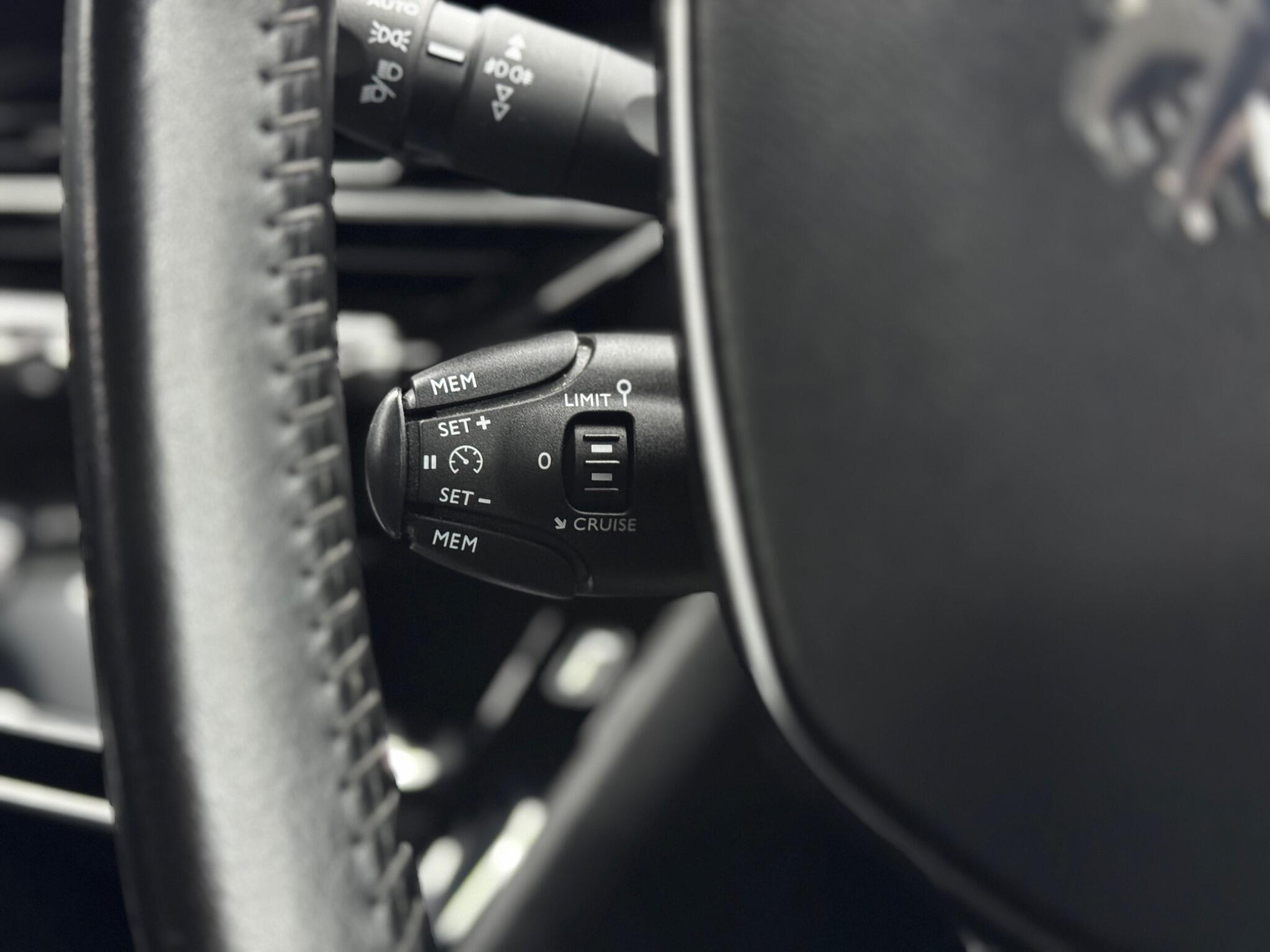 Peugeot 2008 view 22