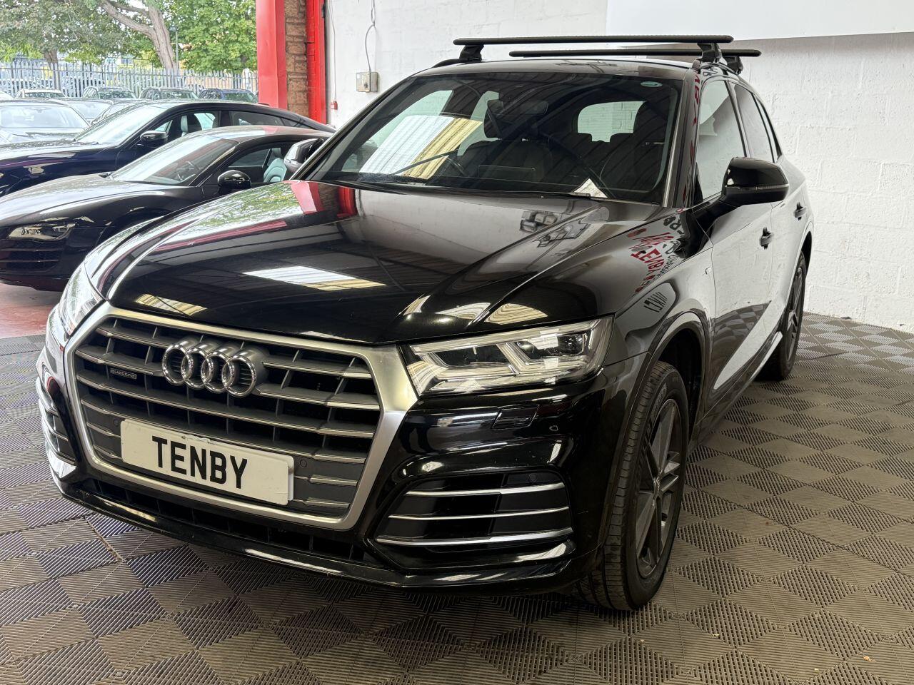 Audi Q5 view 5