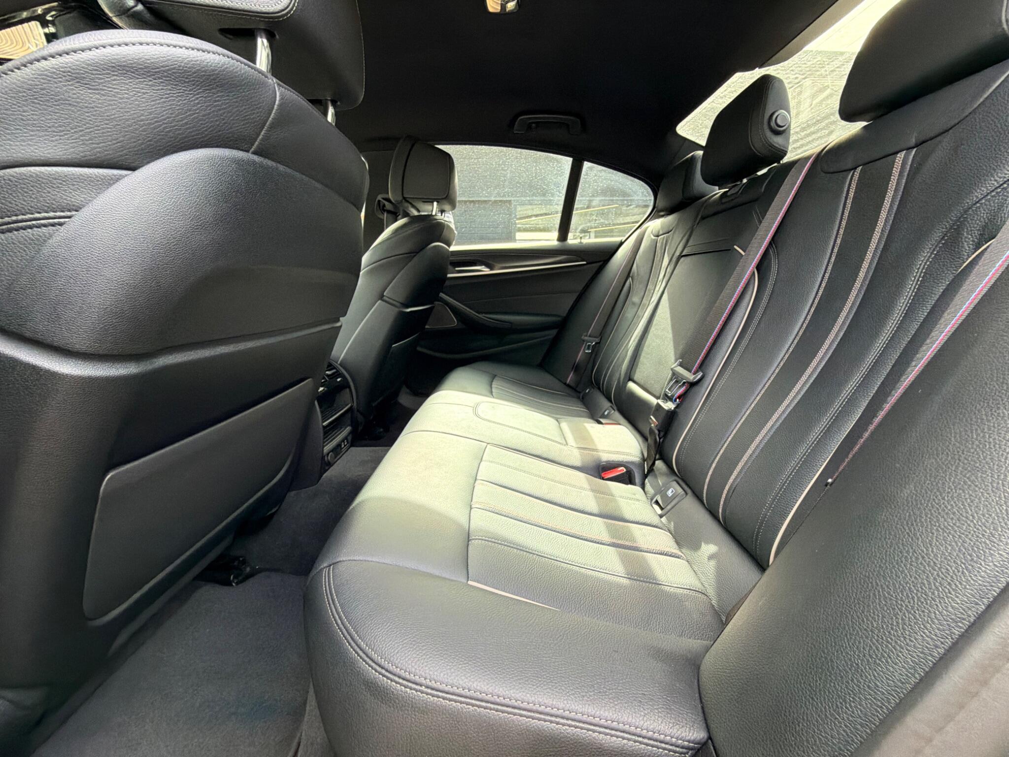 BMW 5 Series view 22