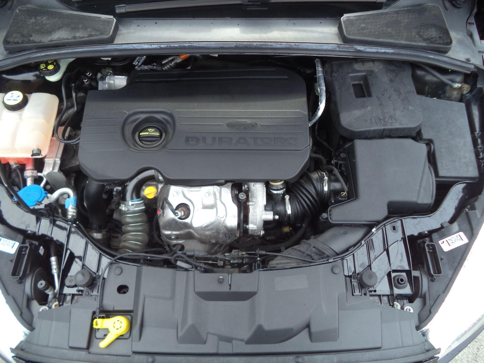 Ford Focus view 57