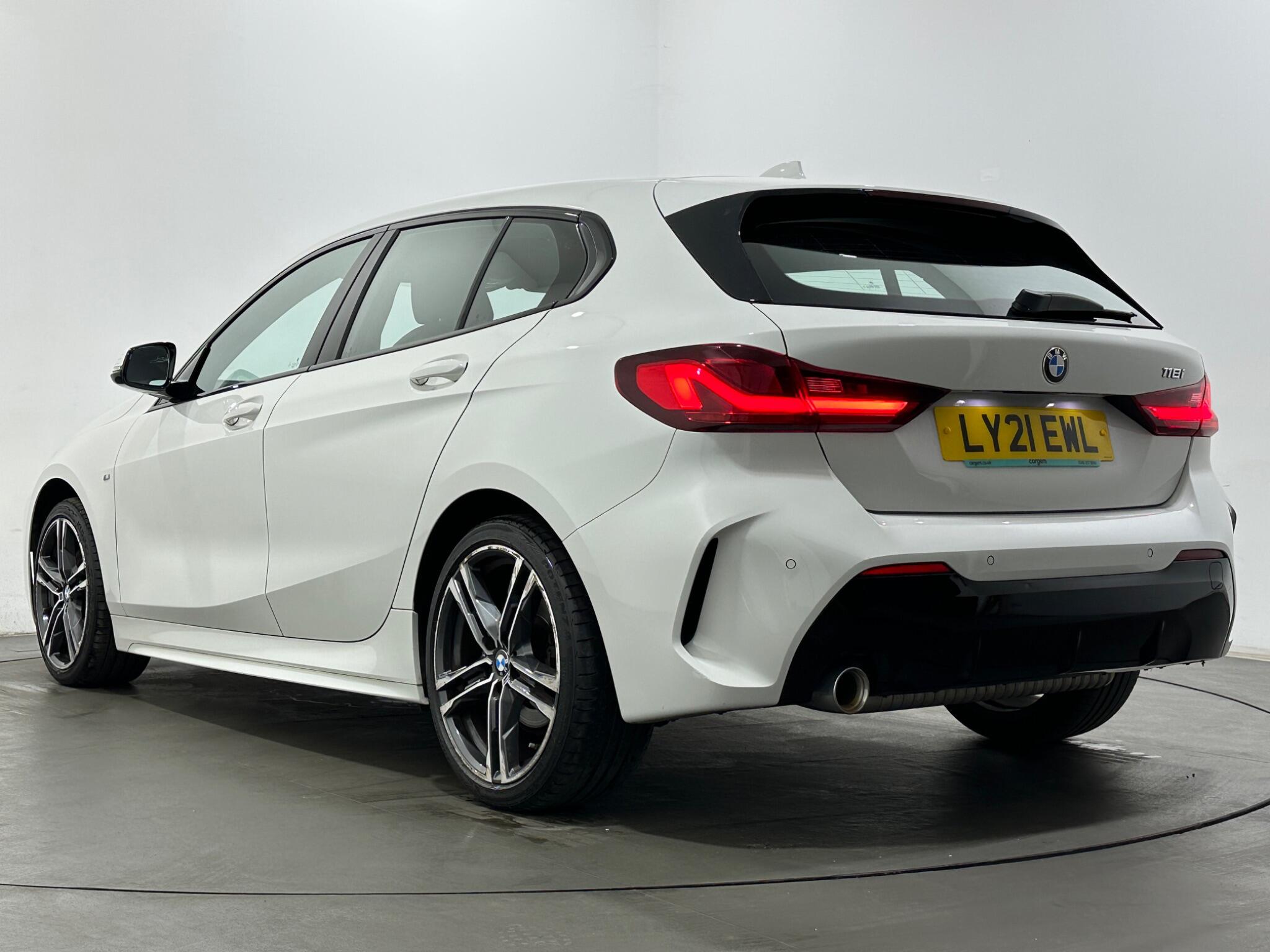 BMW 1 Series view 49