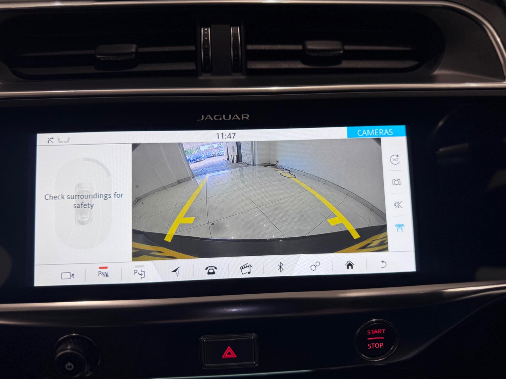 Jaguar I-Pace view 17