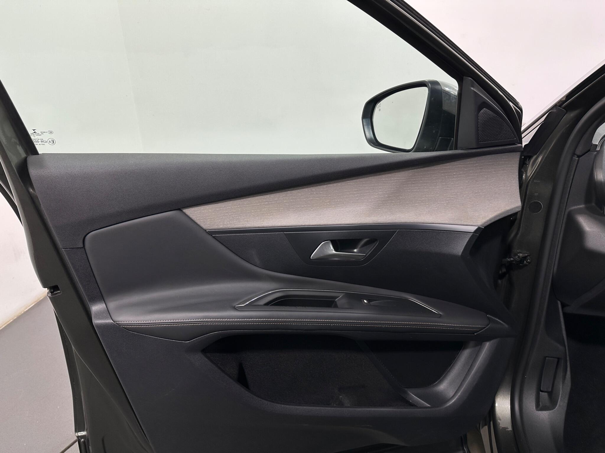 Peugeot 3008 view 37