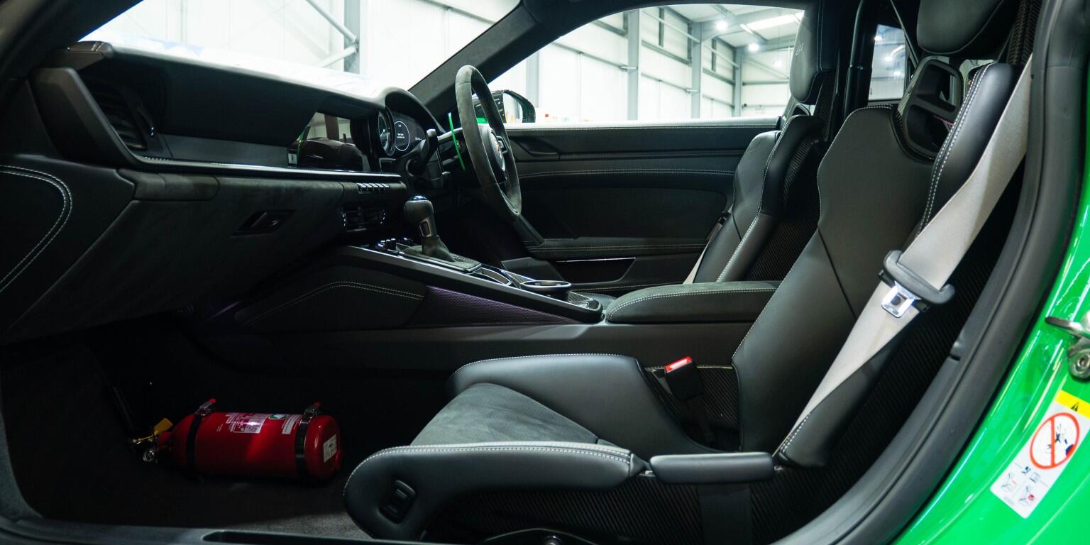 Porsche 911 view 18
