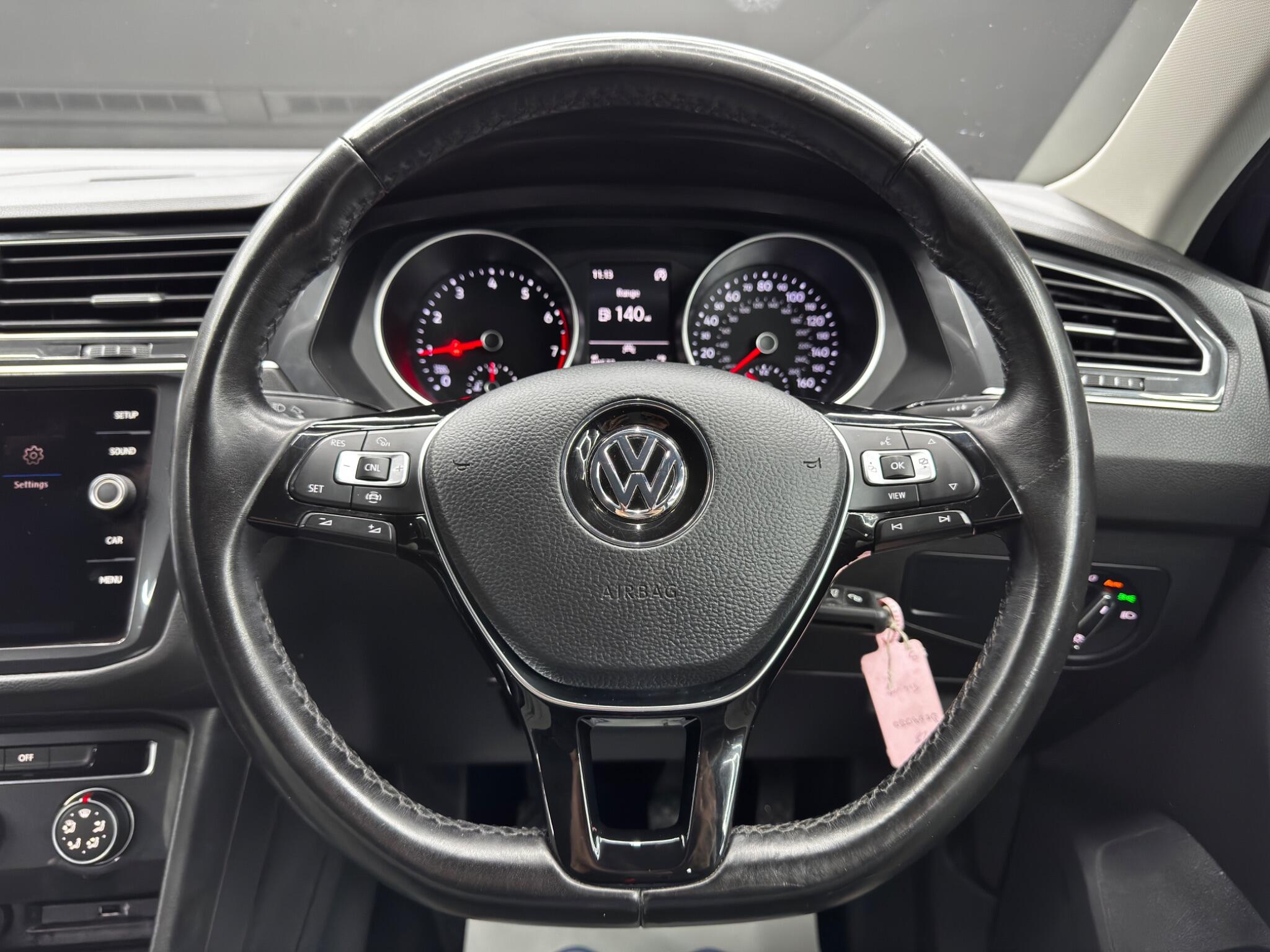 Volkswagen Tiguan view 17