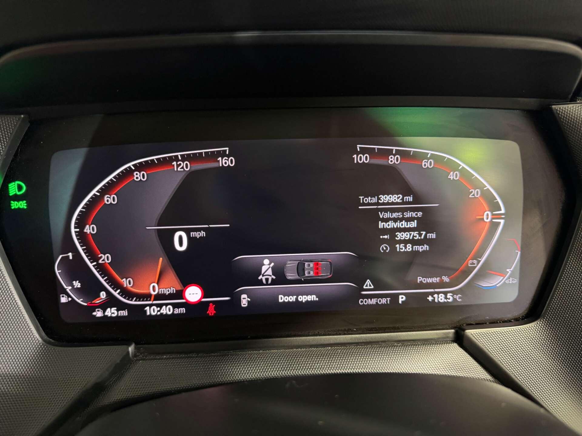 BMW 1 Series view 32