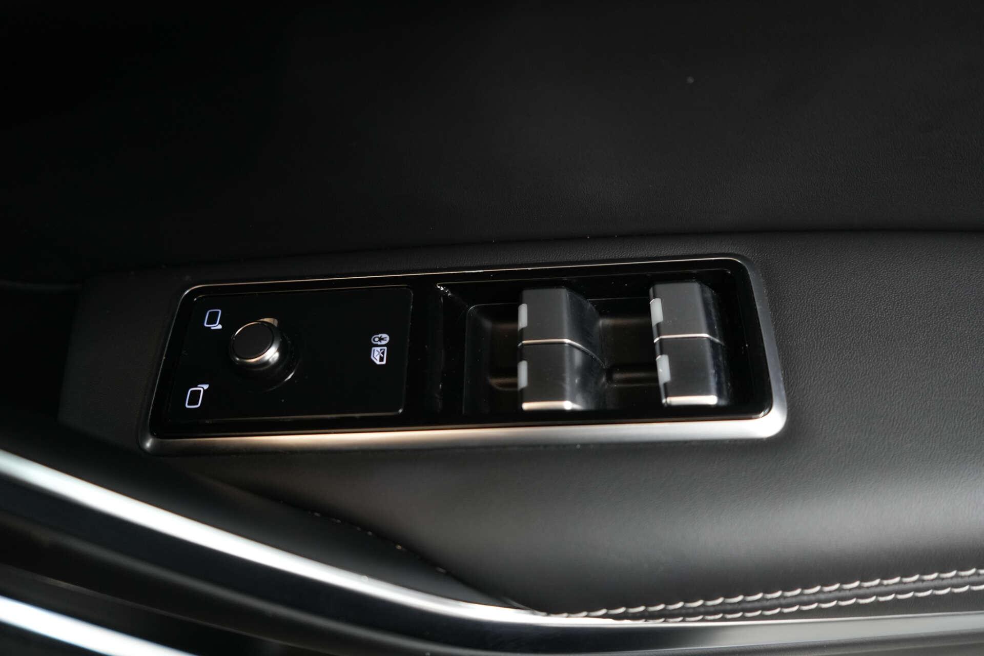 Jaguar F-Pace view 23