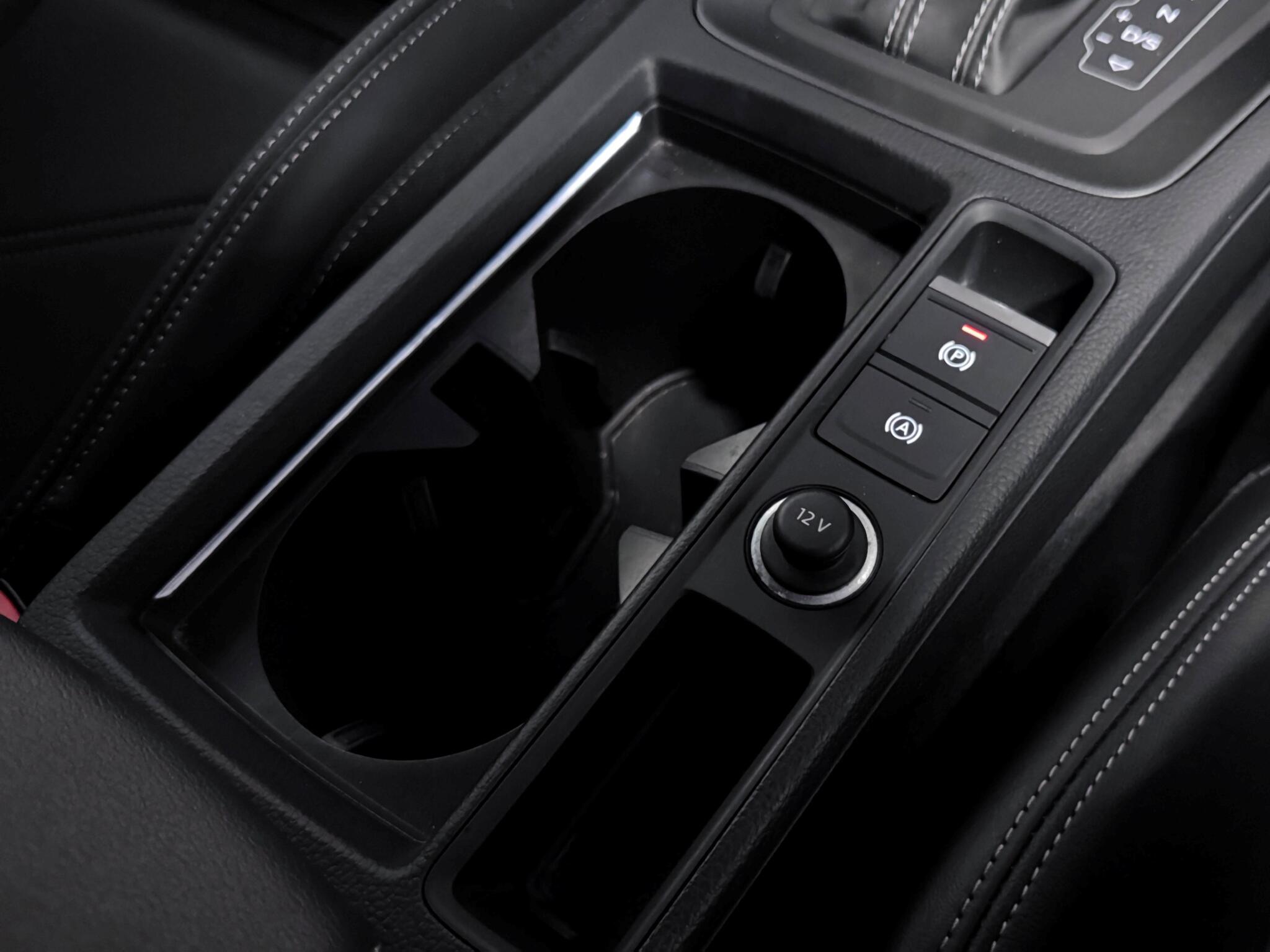 Audi Q3 view 27