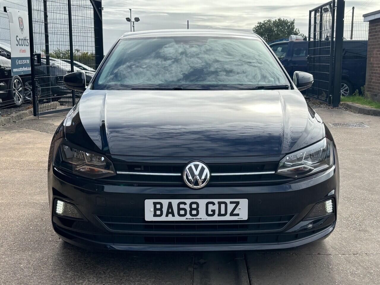 Volkswagen Polo view 2