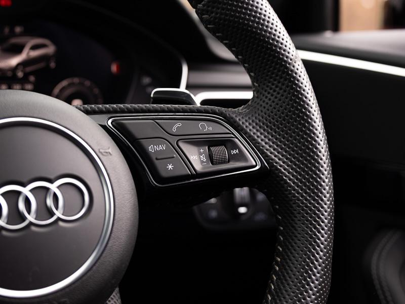 Audi RS4 view 16