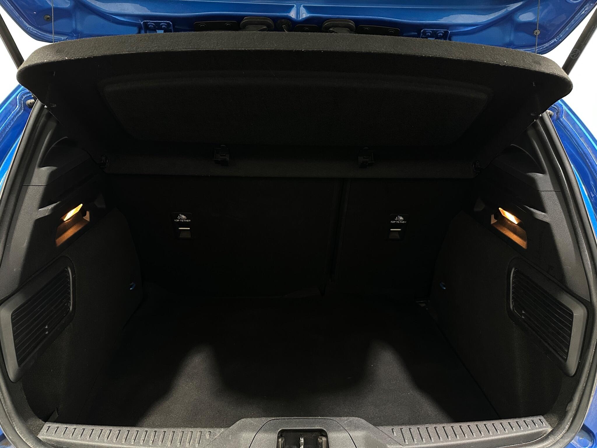 Ford Focus view 45