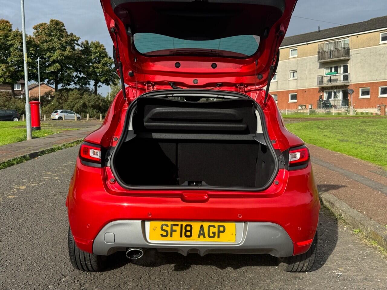 Renault Clio view 6