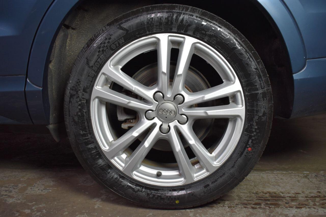 Audi Q3 view 36