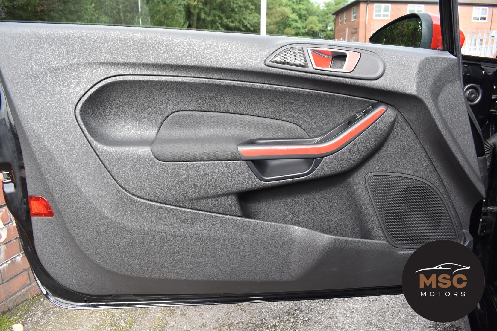 Ford Fiesta view 52
