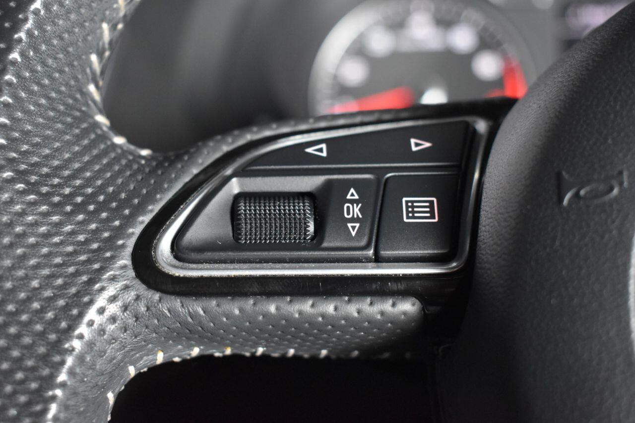 Audi Q3 view 22