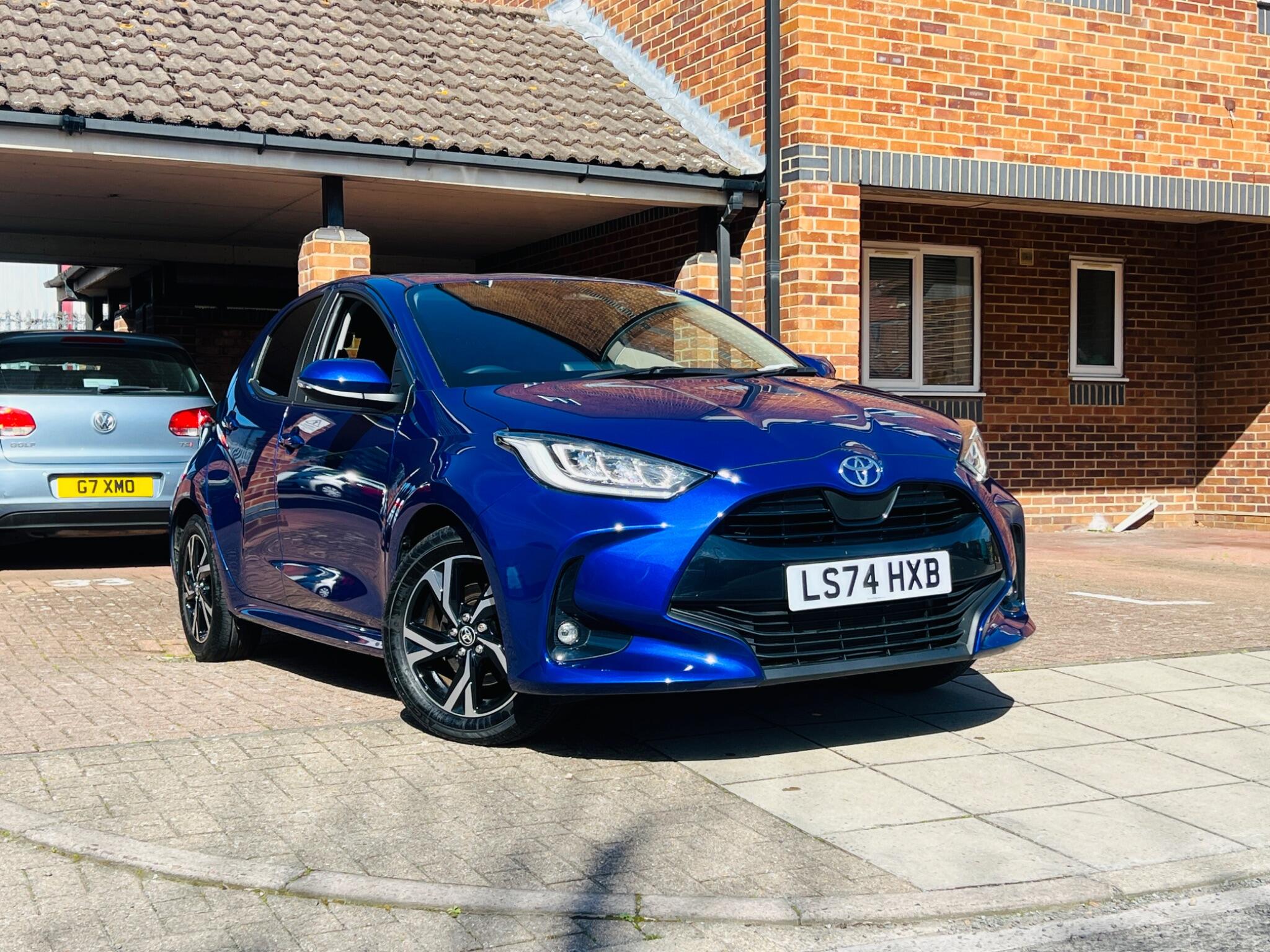 Toyota Yaris view 11