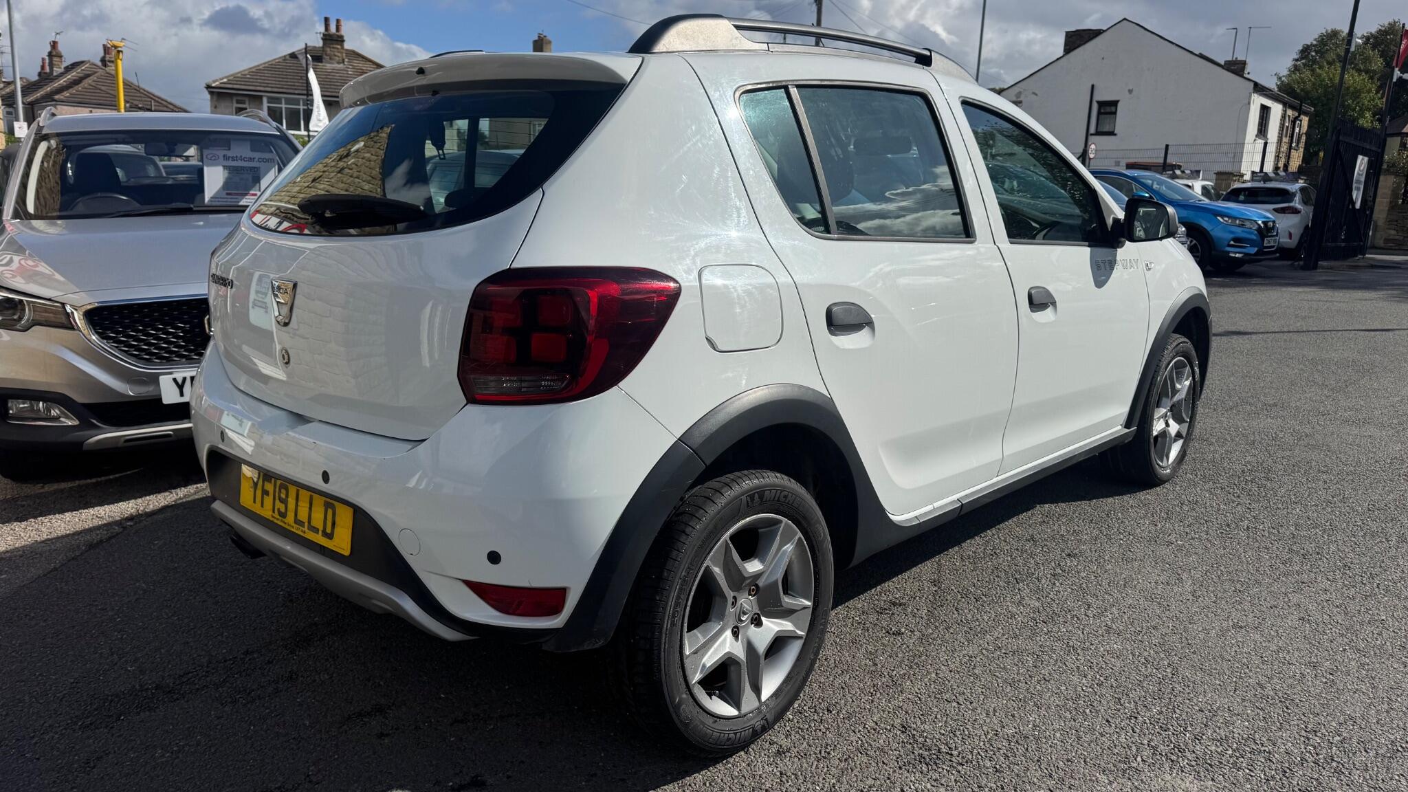 Dacia Sandero view 7
