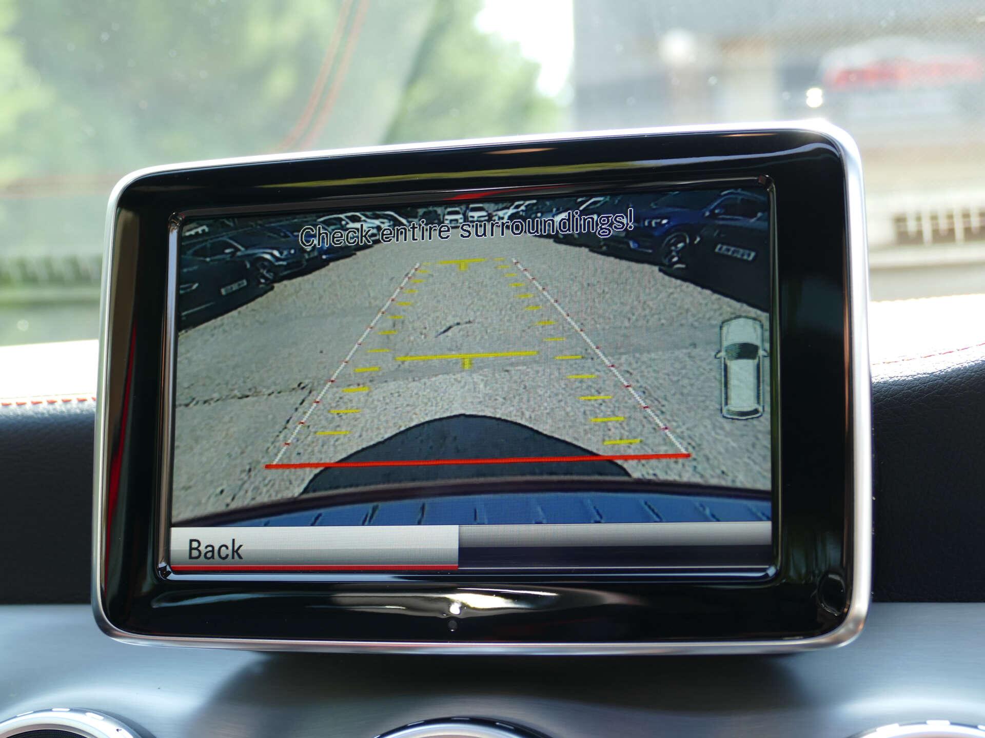 Mercedes-Benz Gla view 29