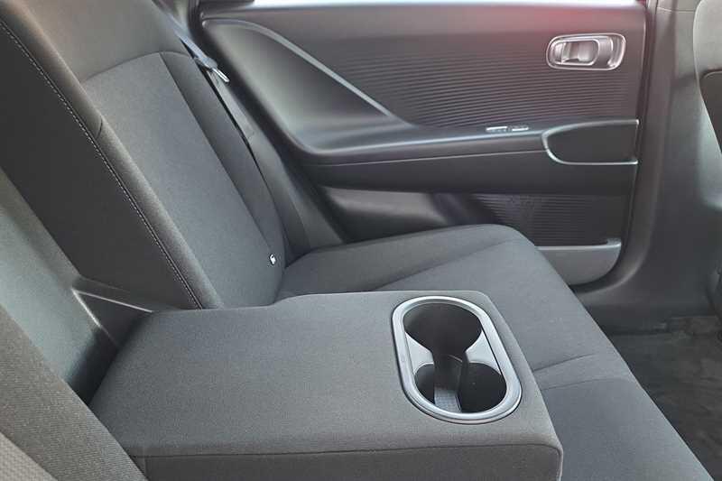 Hyundai Ioniq 6 view 28