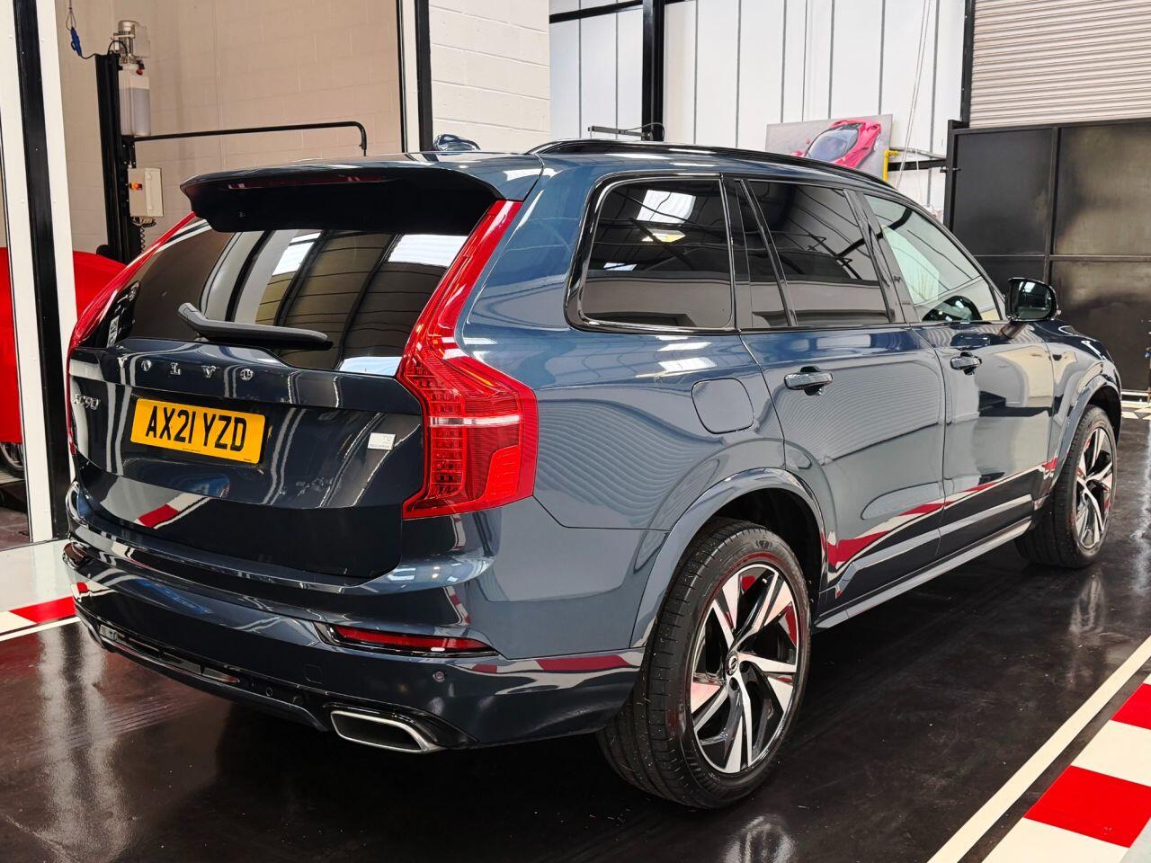 Volvo XC90 view 18