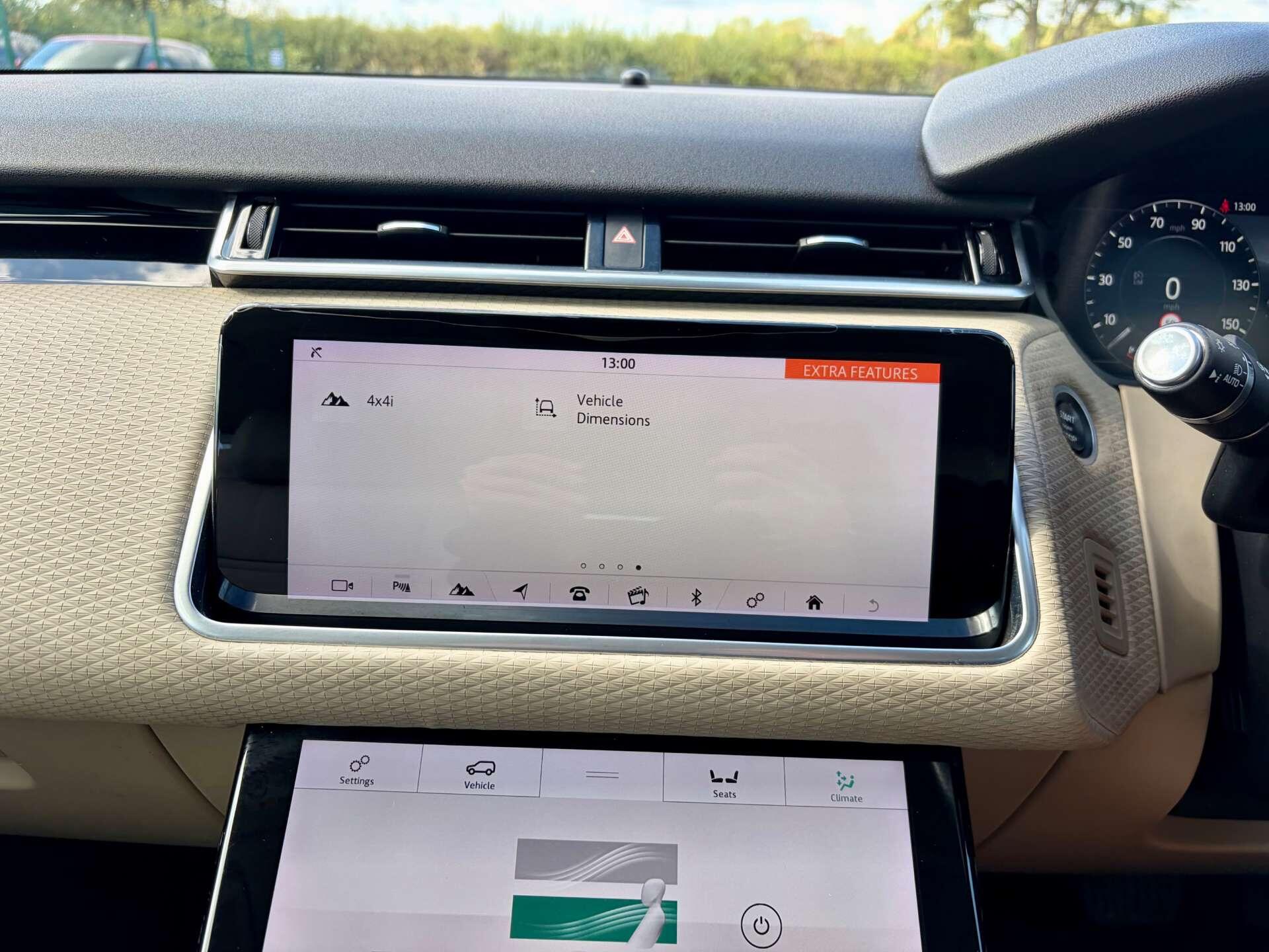 Land Rover Range Rover Velar view 50