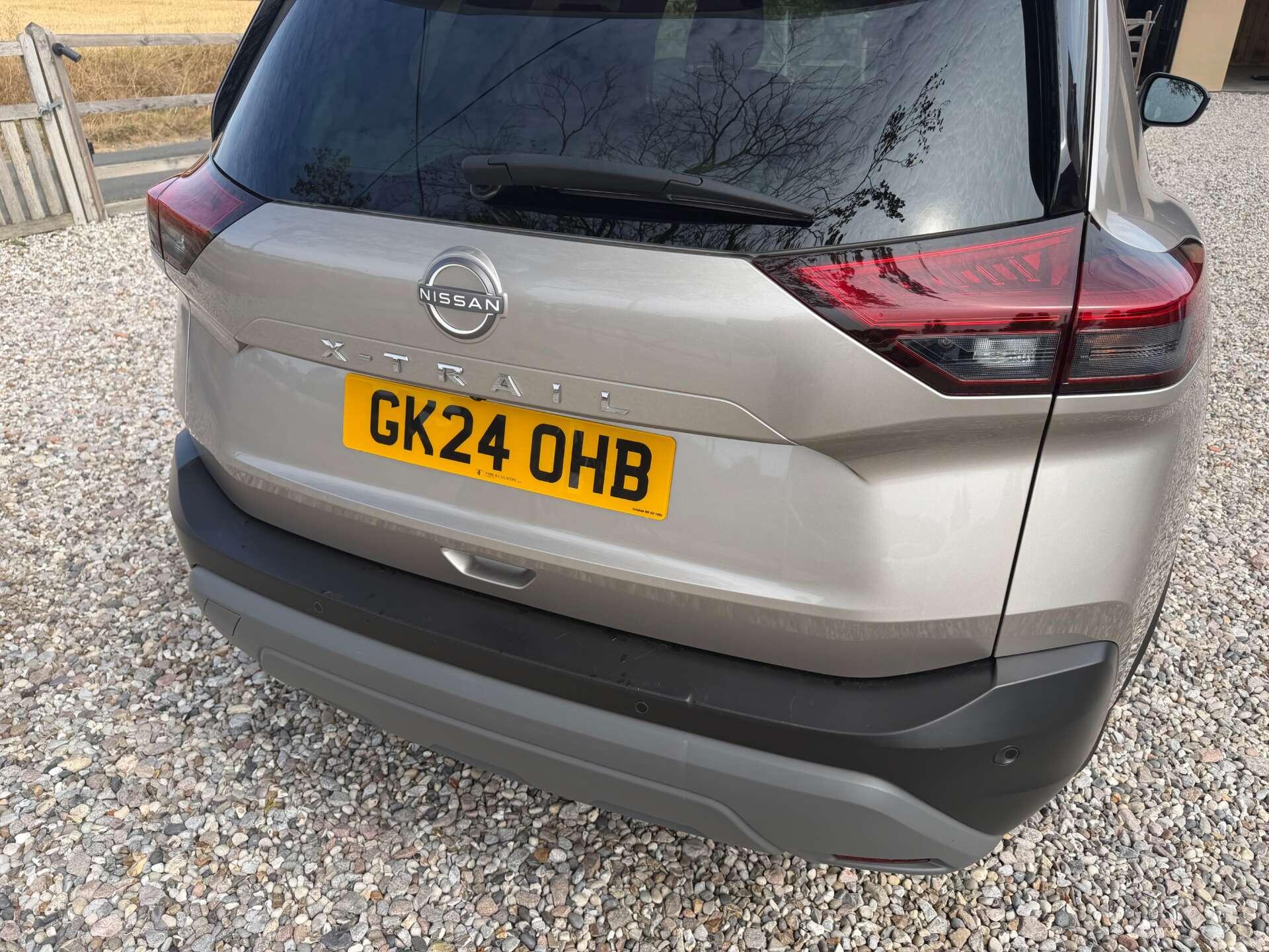 Nissan X-Trail view 9