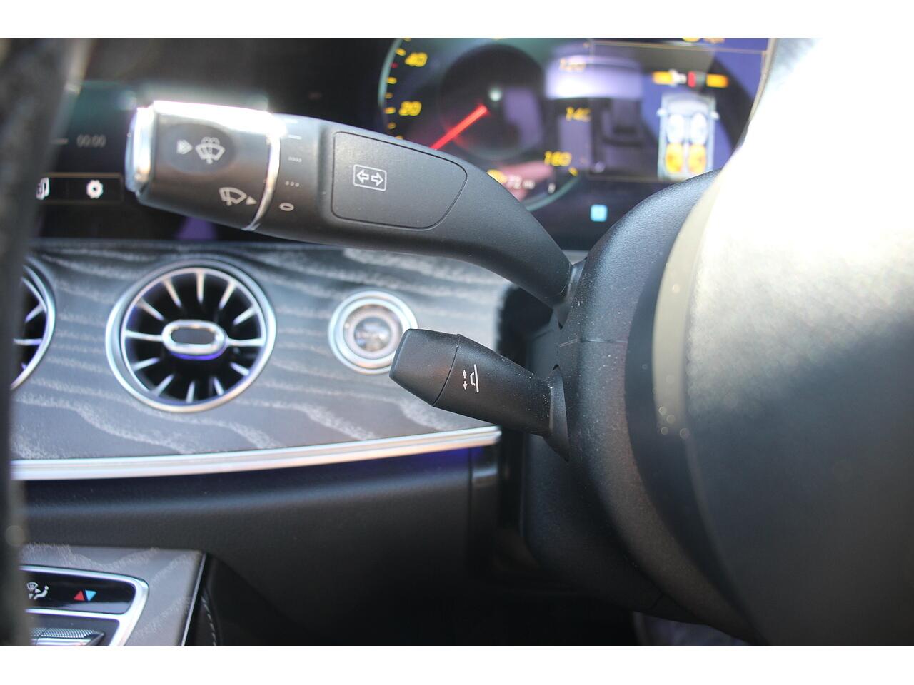 Mercedes-Benz E Class view 22