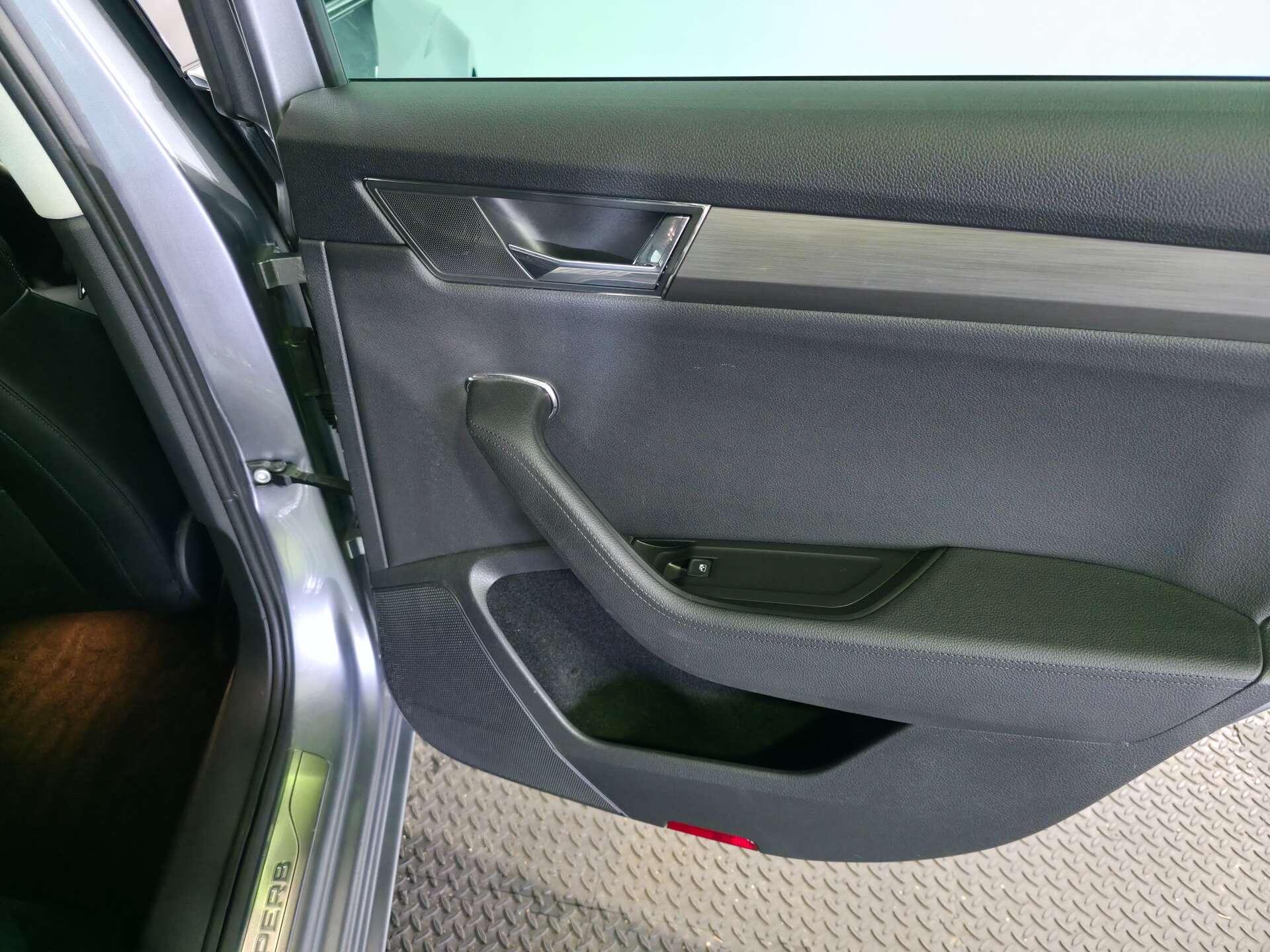 Skoda Superb view 57