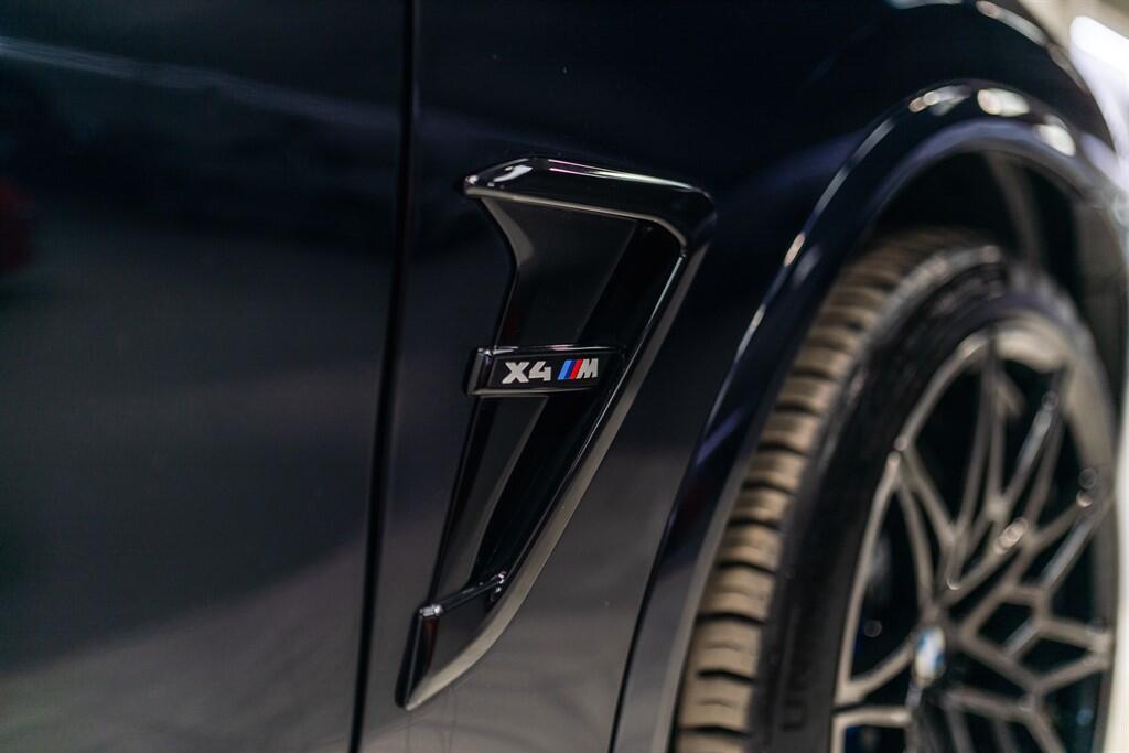 BMW X4 M view 11