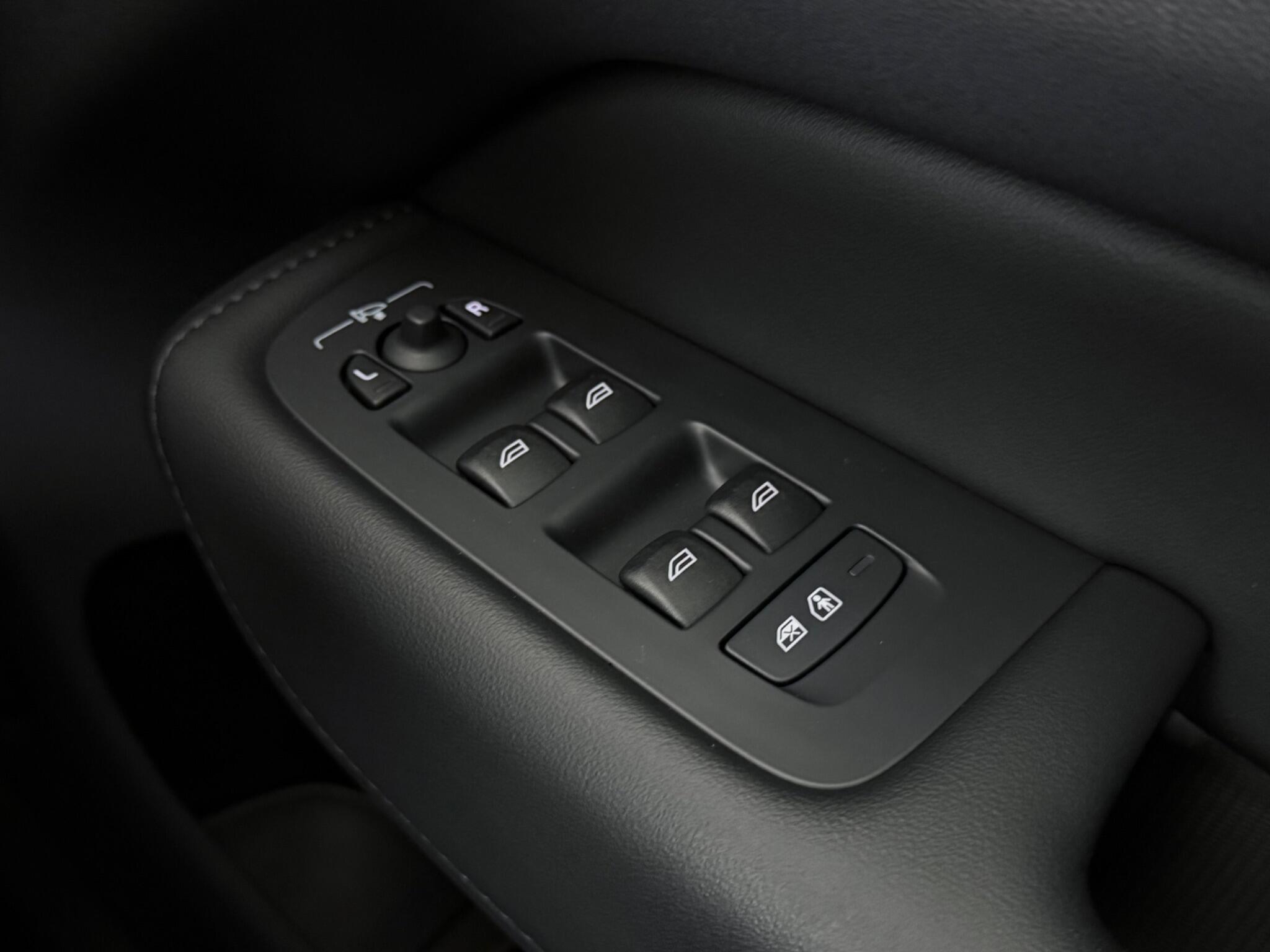 Volvo XC60 view 20