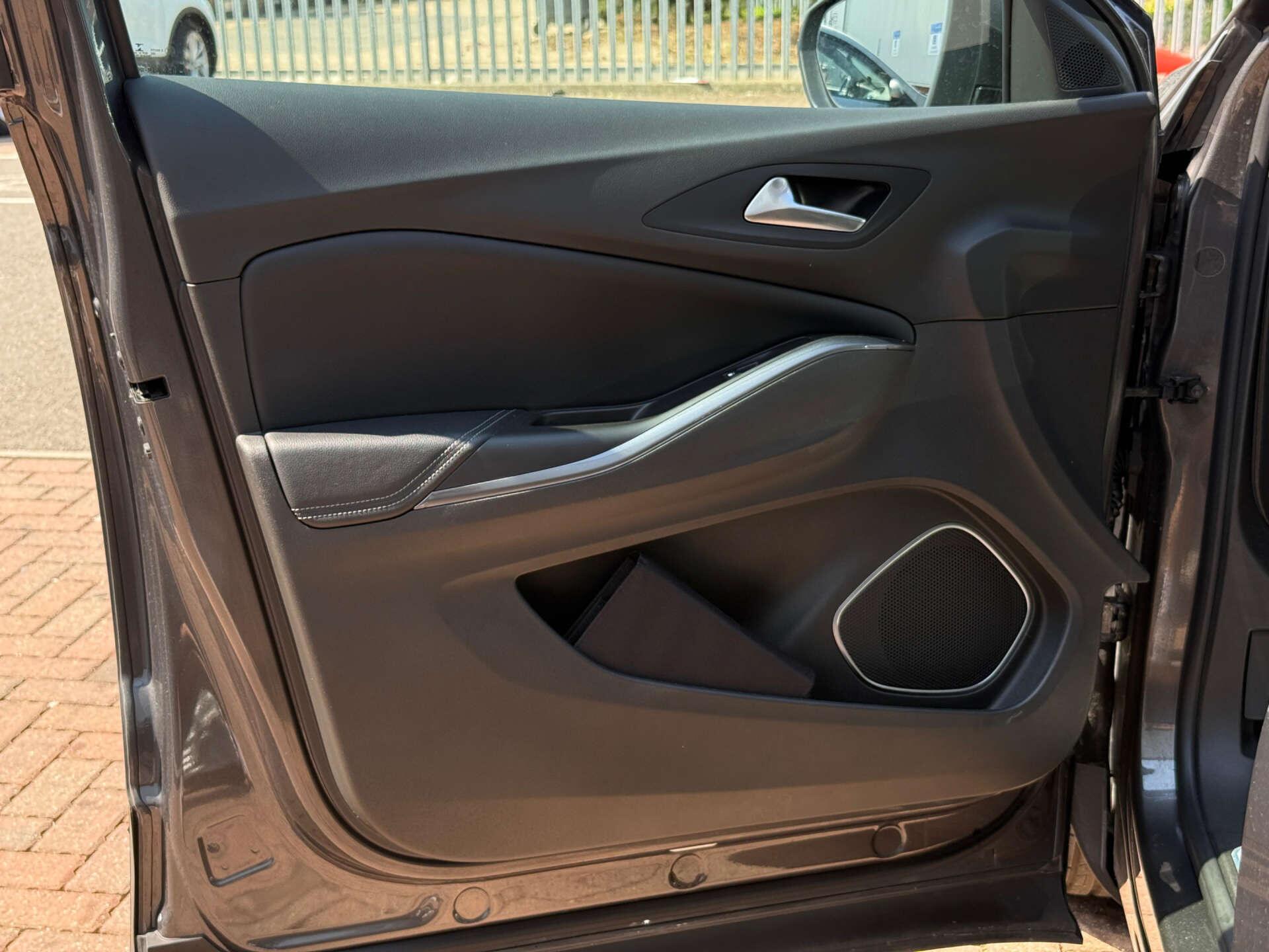 Vauxhall Grandland X view 43