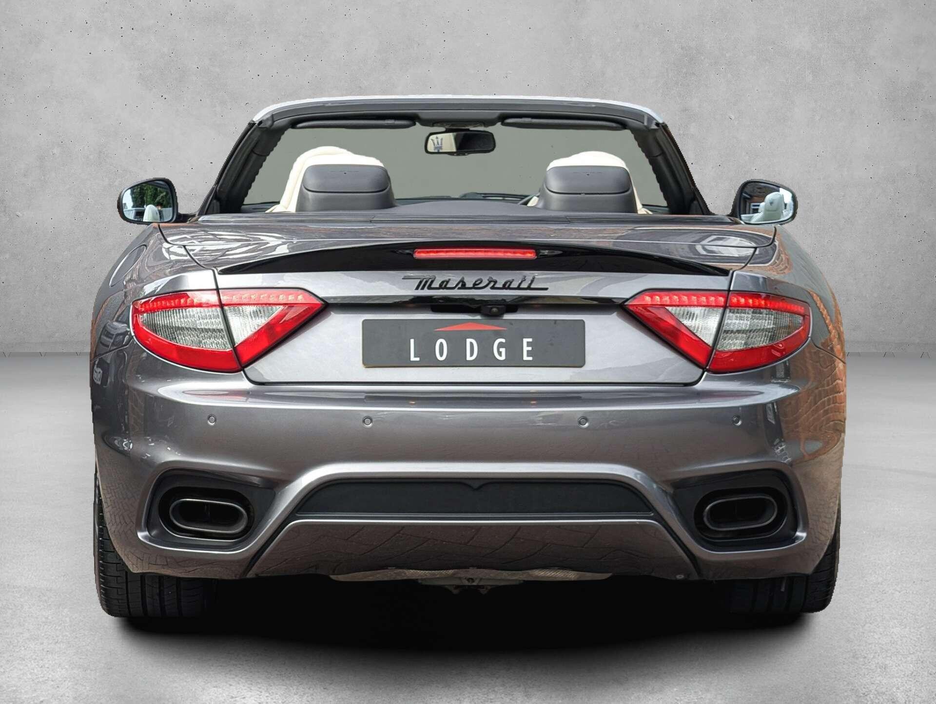Maserati Grancabrio view 6