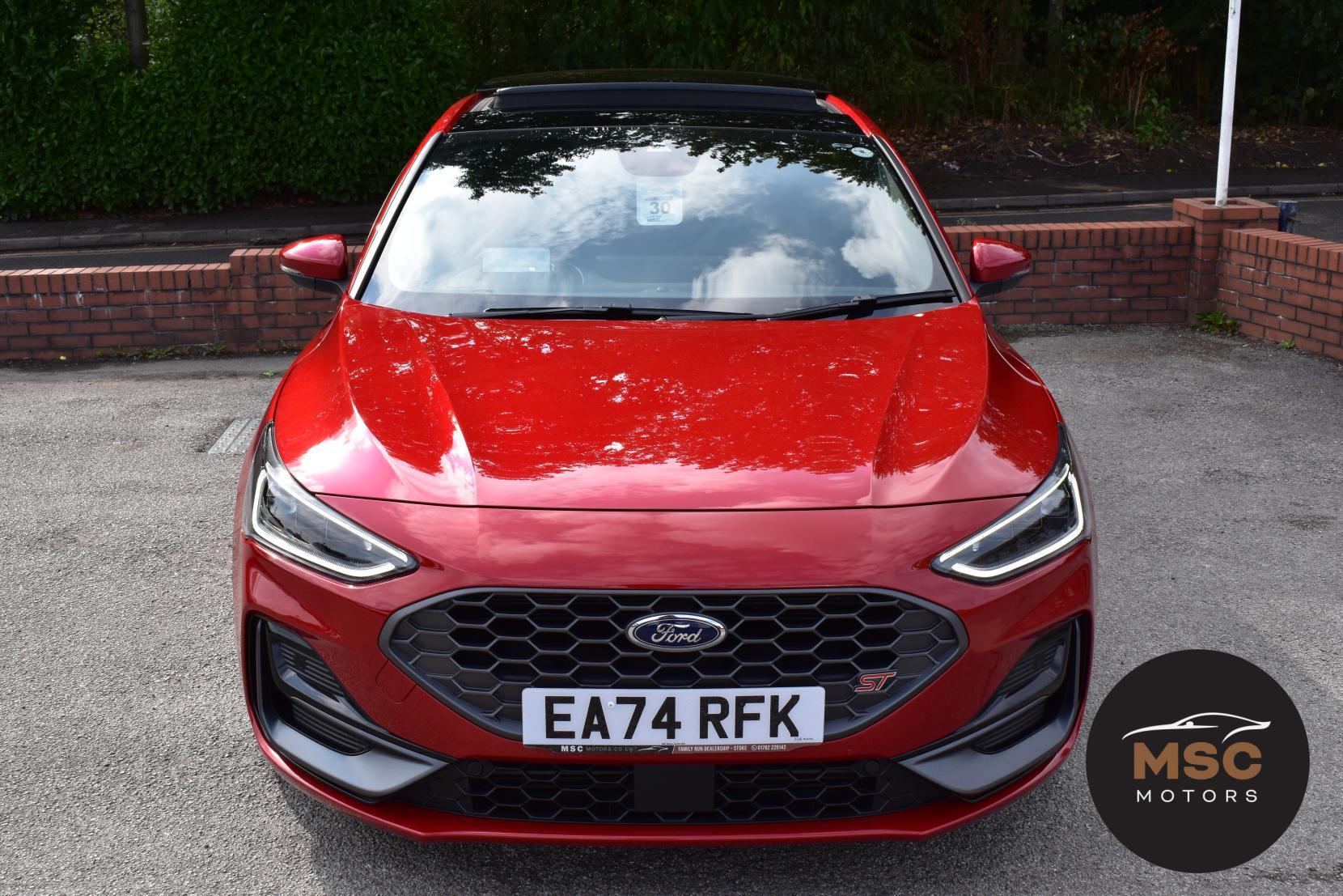 Ford Focus view 3