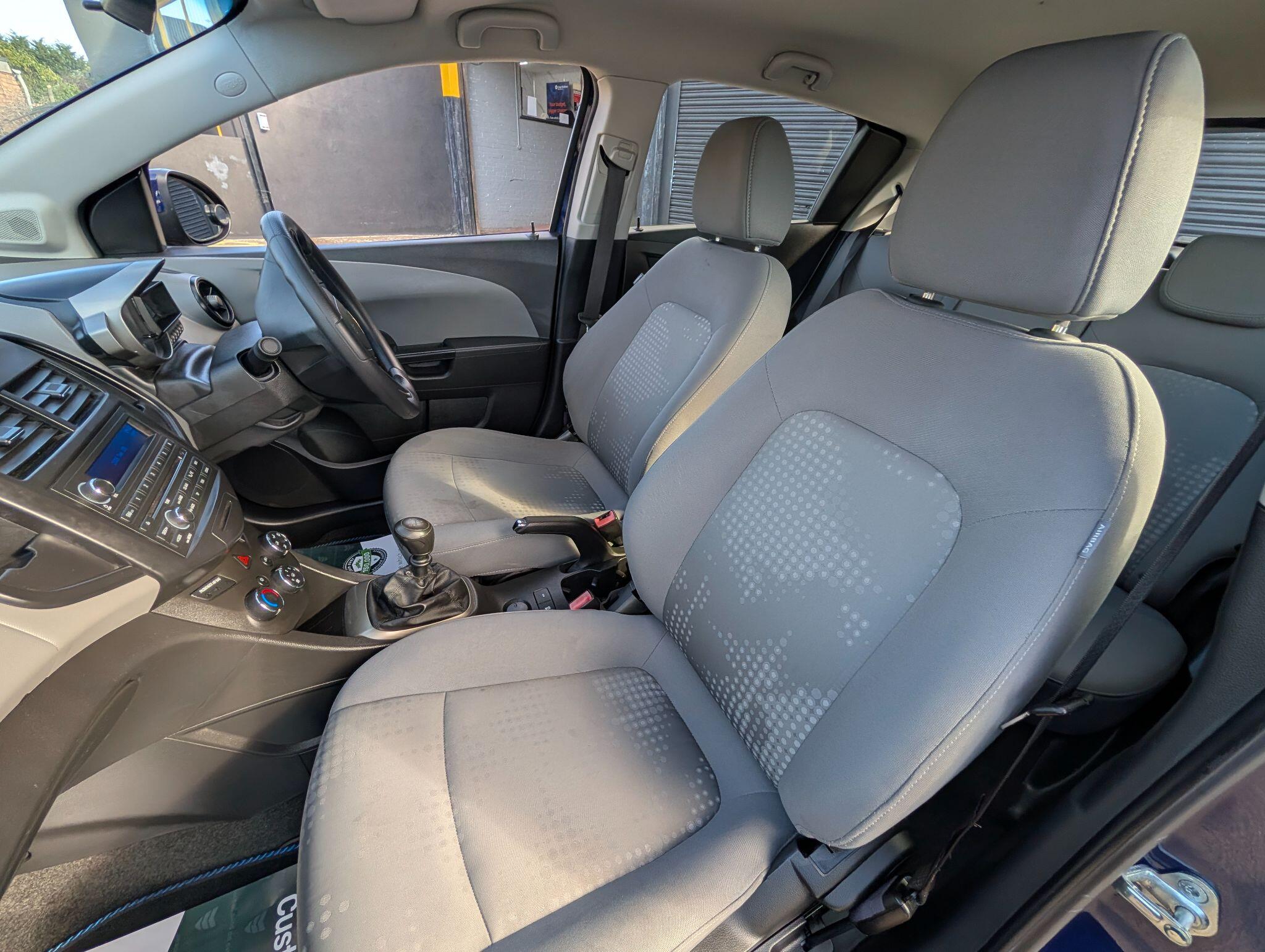 Chevrolet Aveo view 26