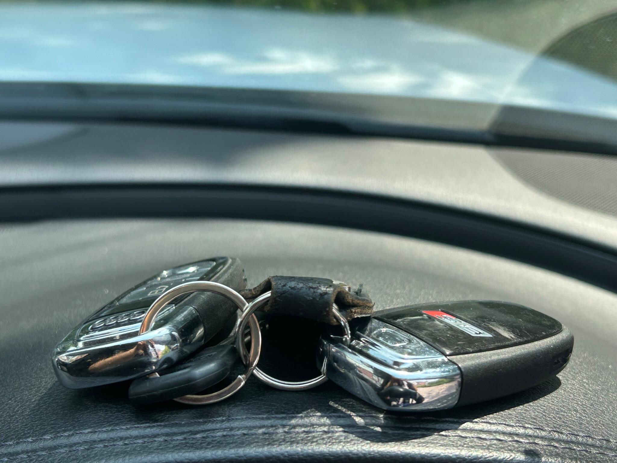 Audi S8 view 38
