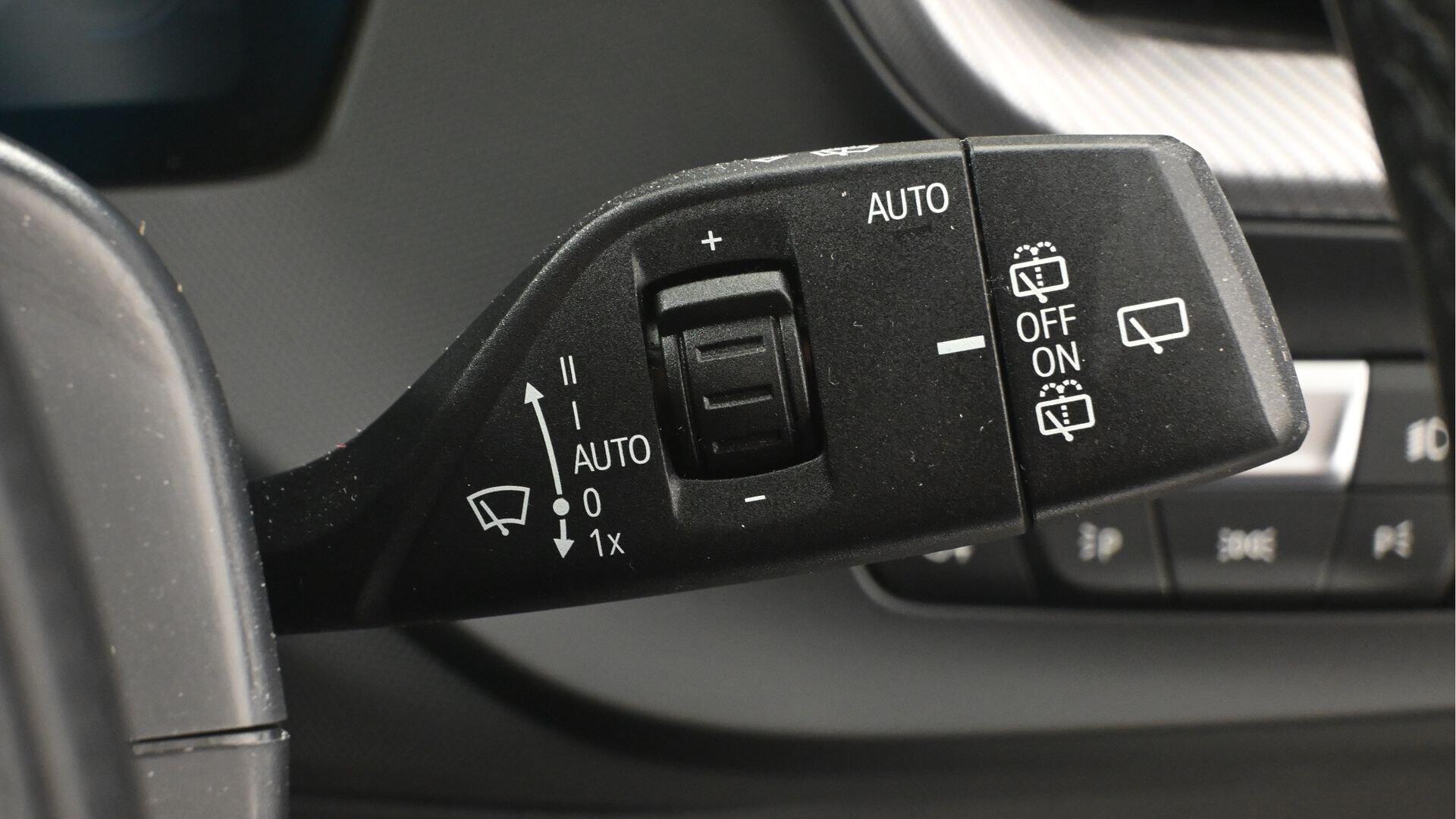 BMW 1 Series view 32