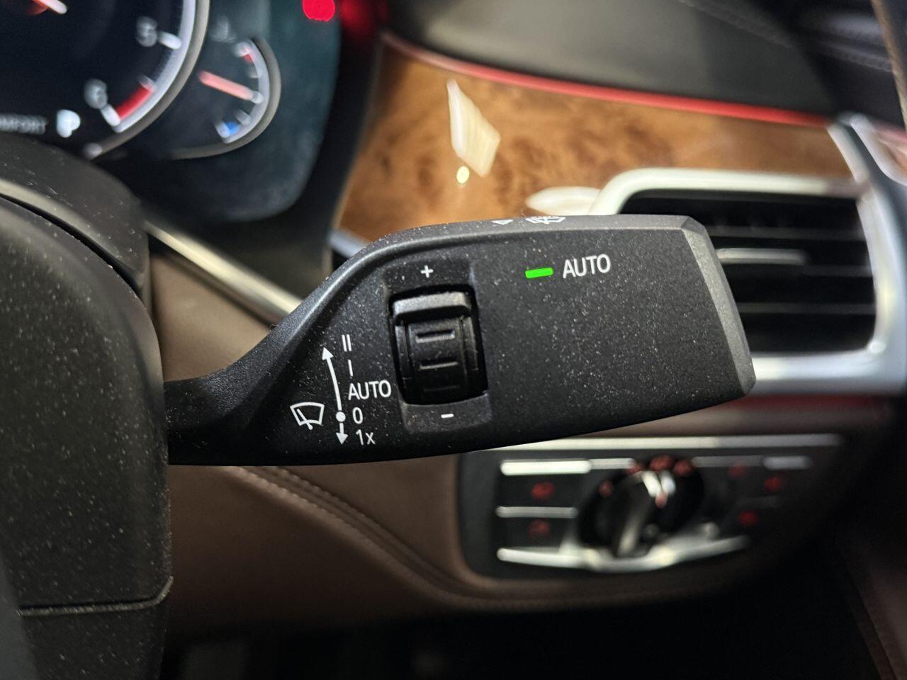 BMW 7 Series view 41