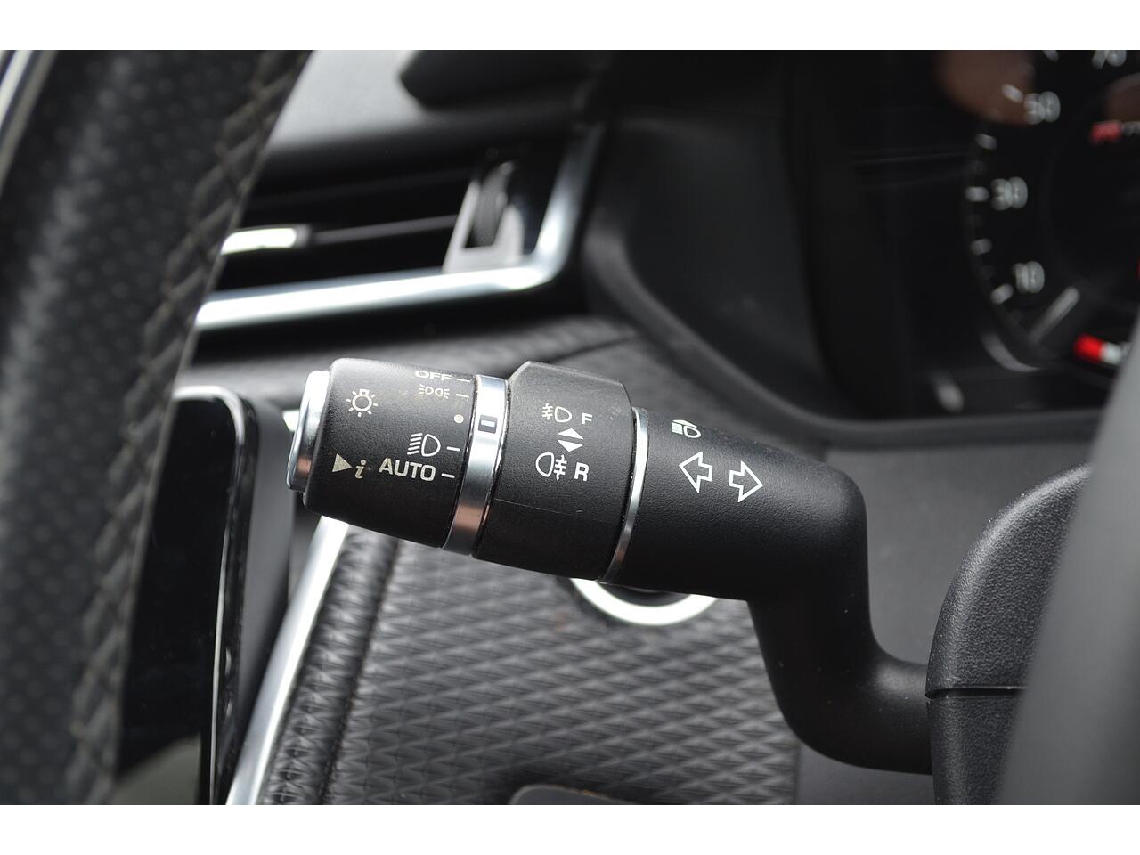 Land Rover Range Rover Velar view 25