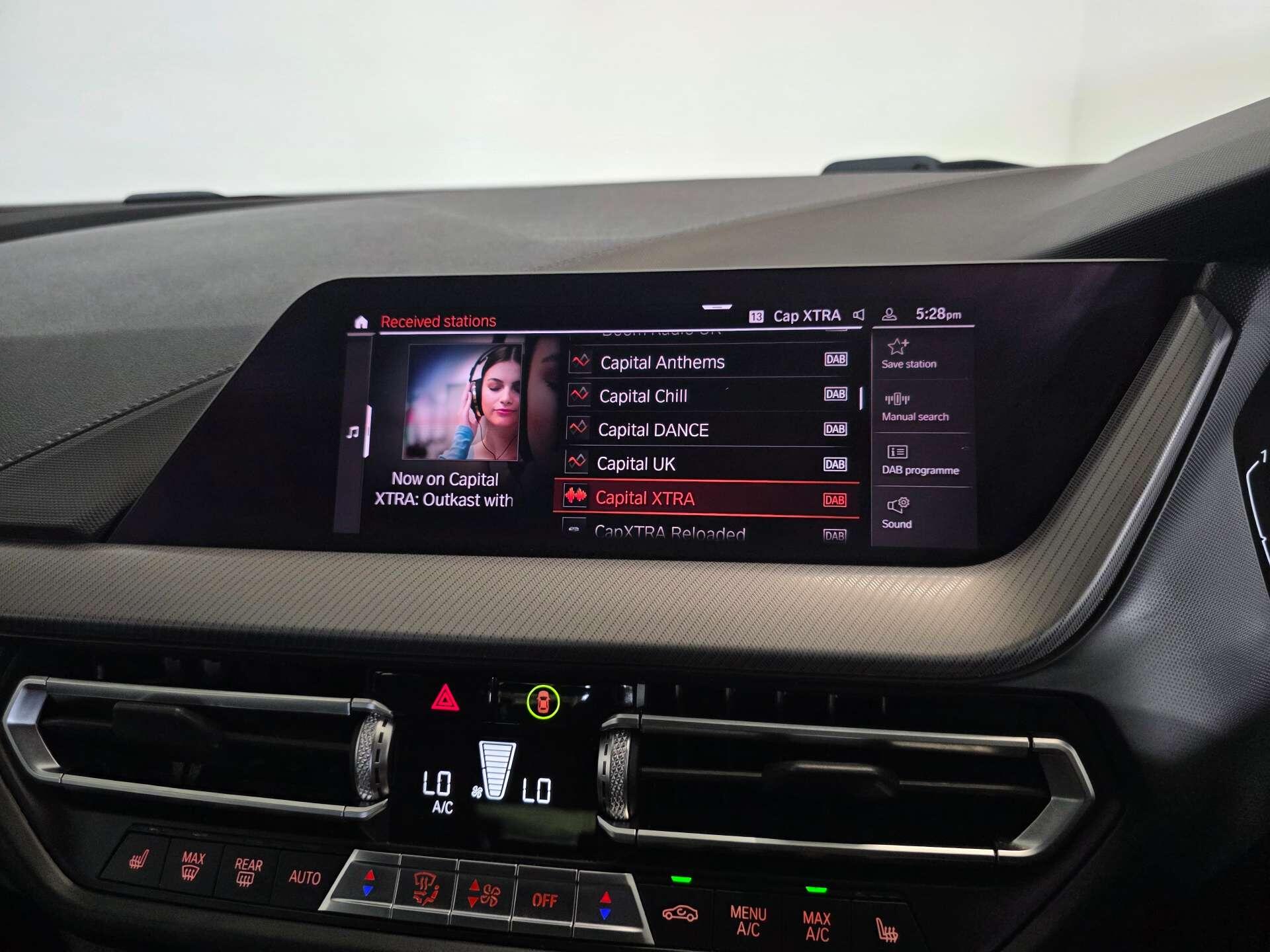 BMW 1 Series view 26