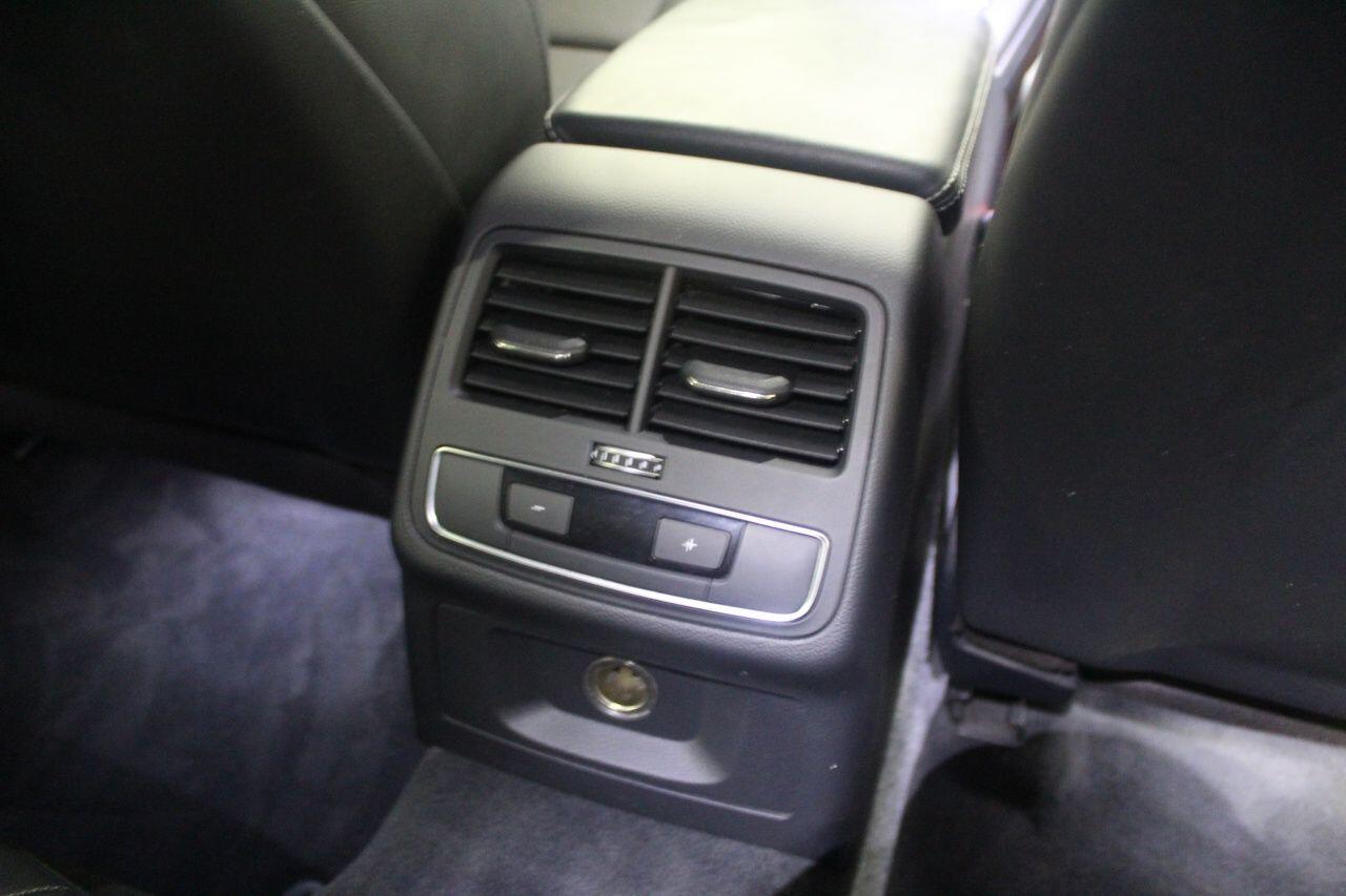 Audi A4 view 56