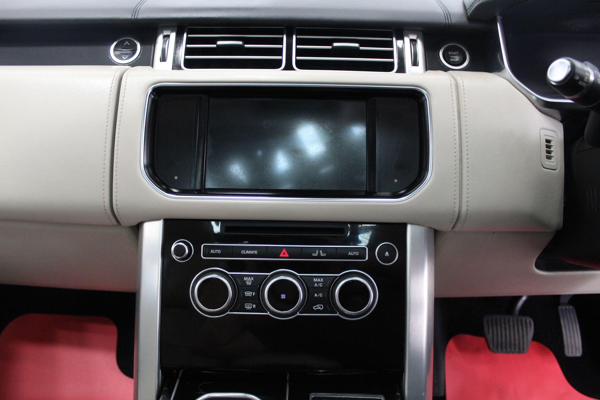 Land Rover Range Rover view 41