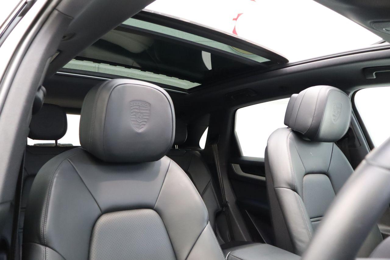Porsche Cayenne view 15