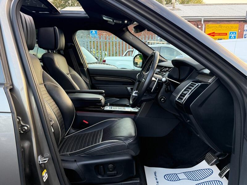 Land Rover Discovery 3 view 34