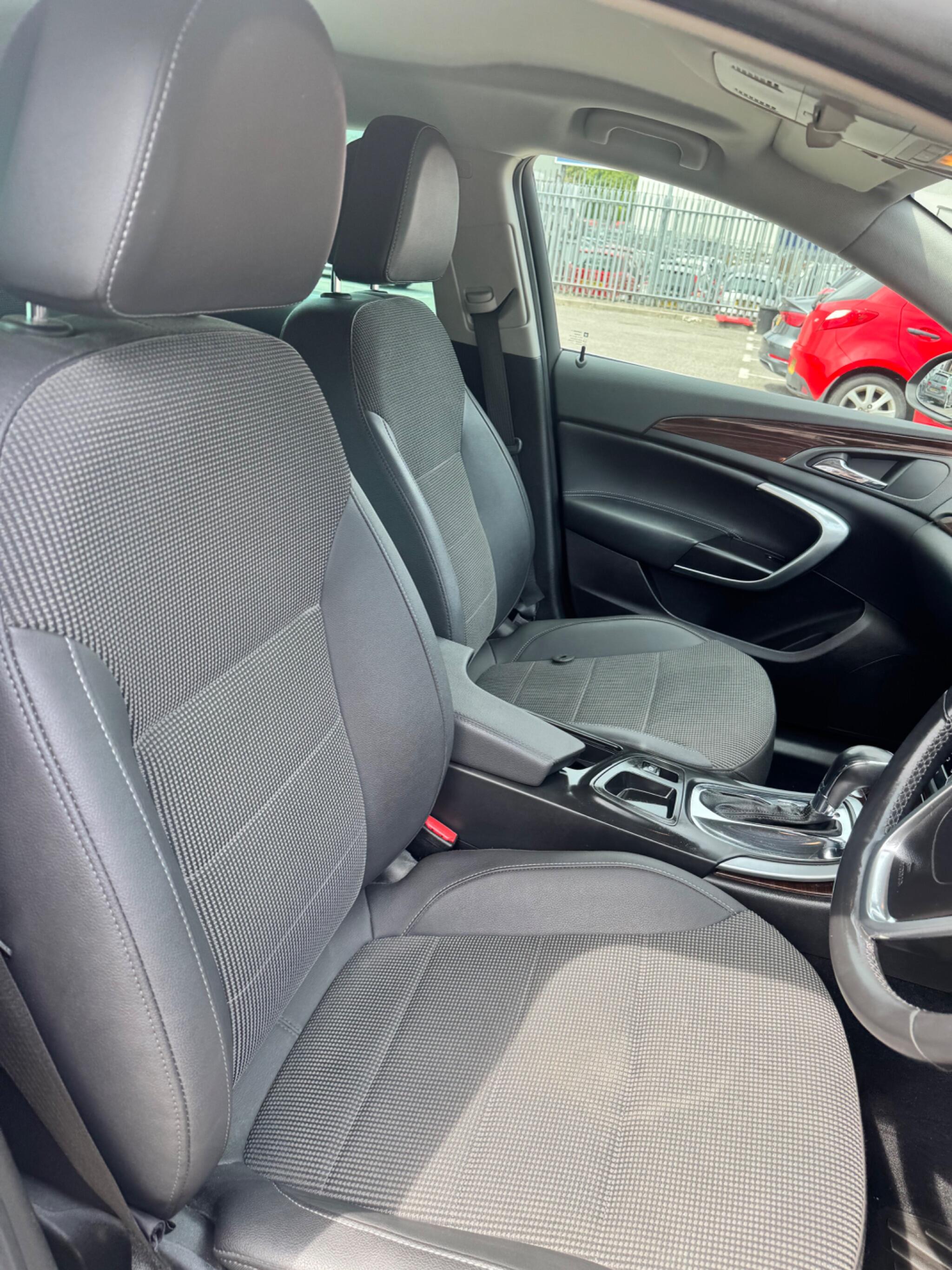 Vauxhall Insignia view 28