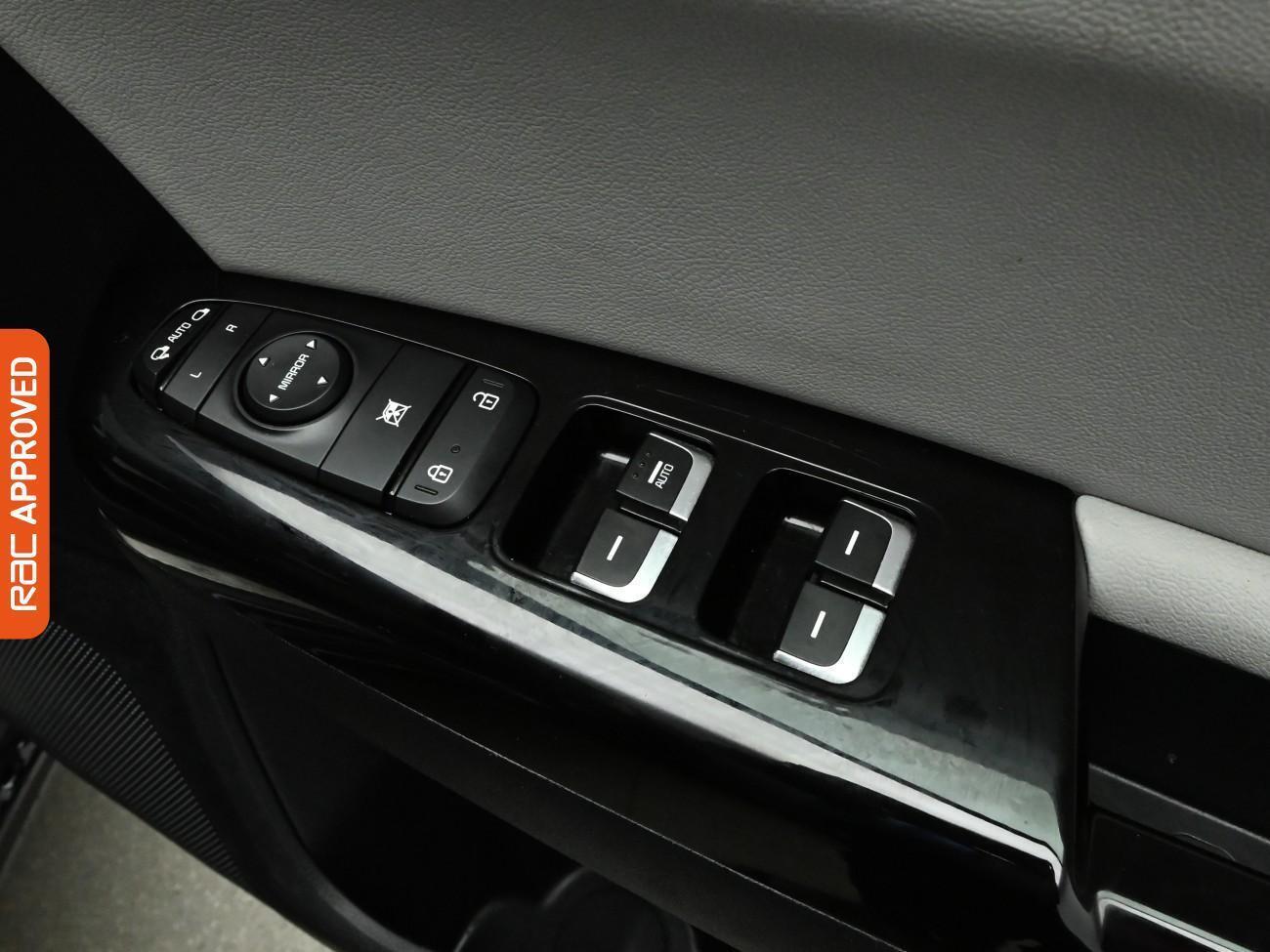 Kia Sportage view 23