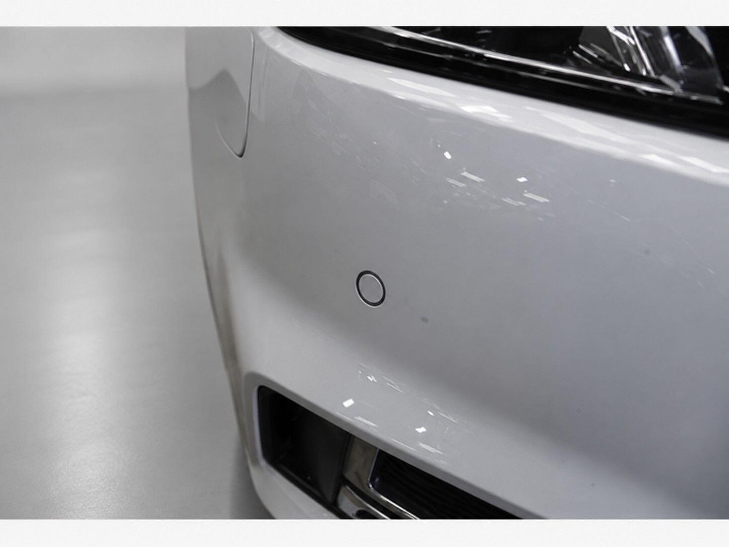 Audi A4 view 16