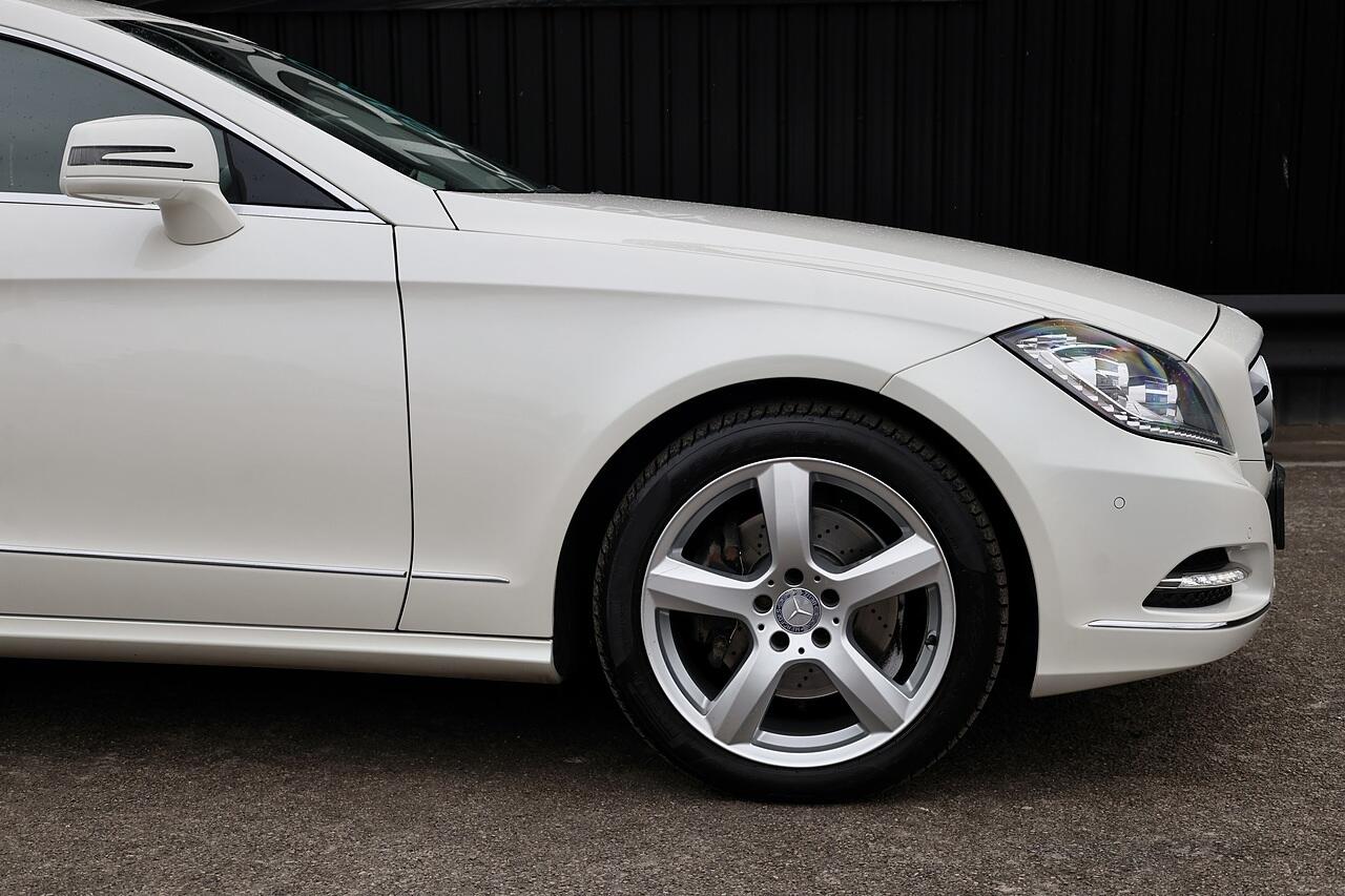 Mercedes-Benz CLS view 17