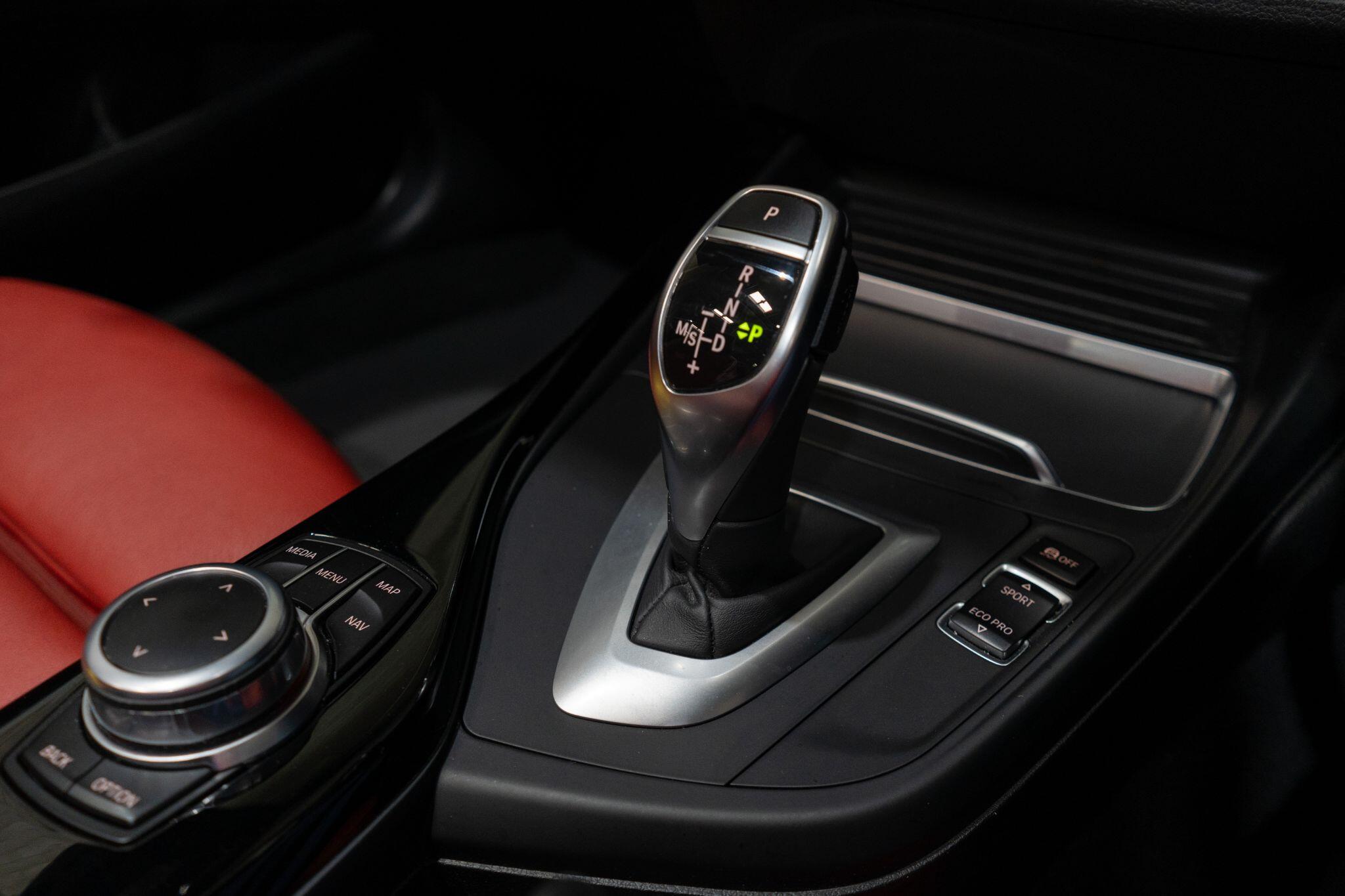 BMW 2 Series view 22
